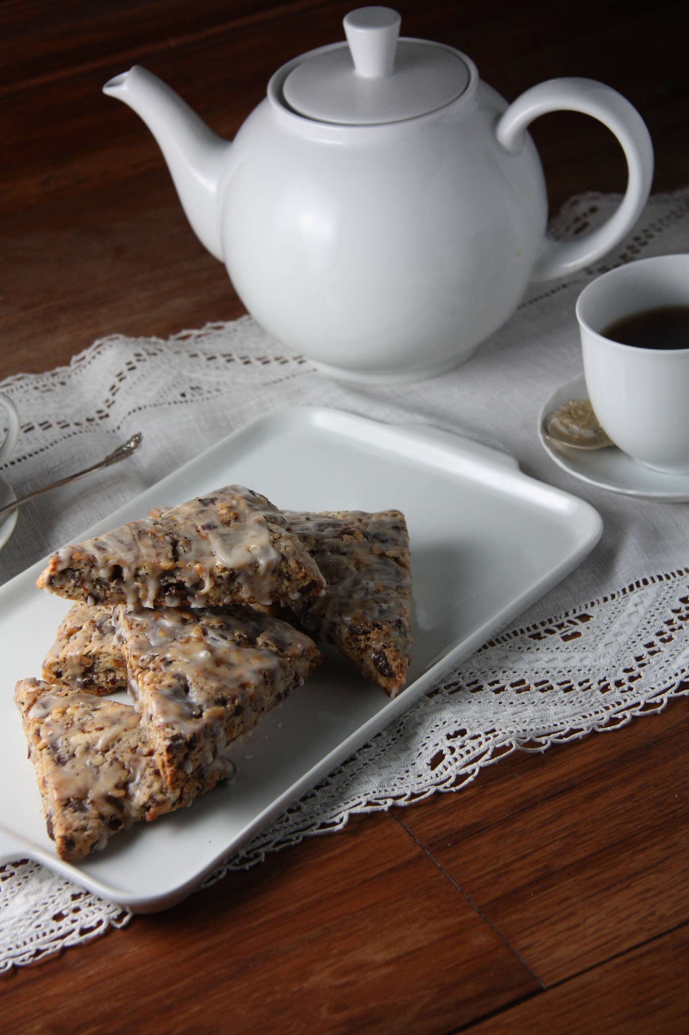 Canon EF-S 17-85mm F4-5.6 IS USM sample photo. Chocolate chip scones photography