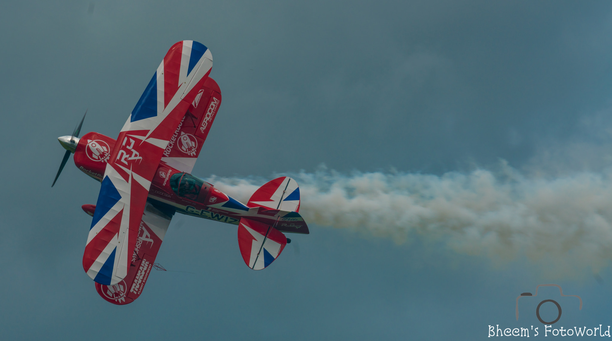 Sony a7R II + Canon EF 70-200mm F2.8L IS II USM sample photo. Aerobatics photography