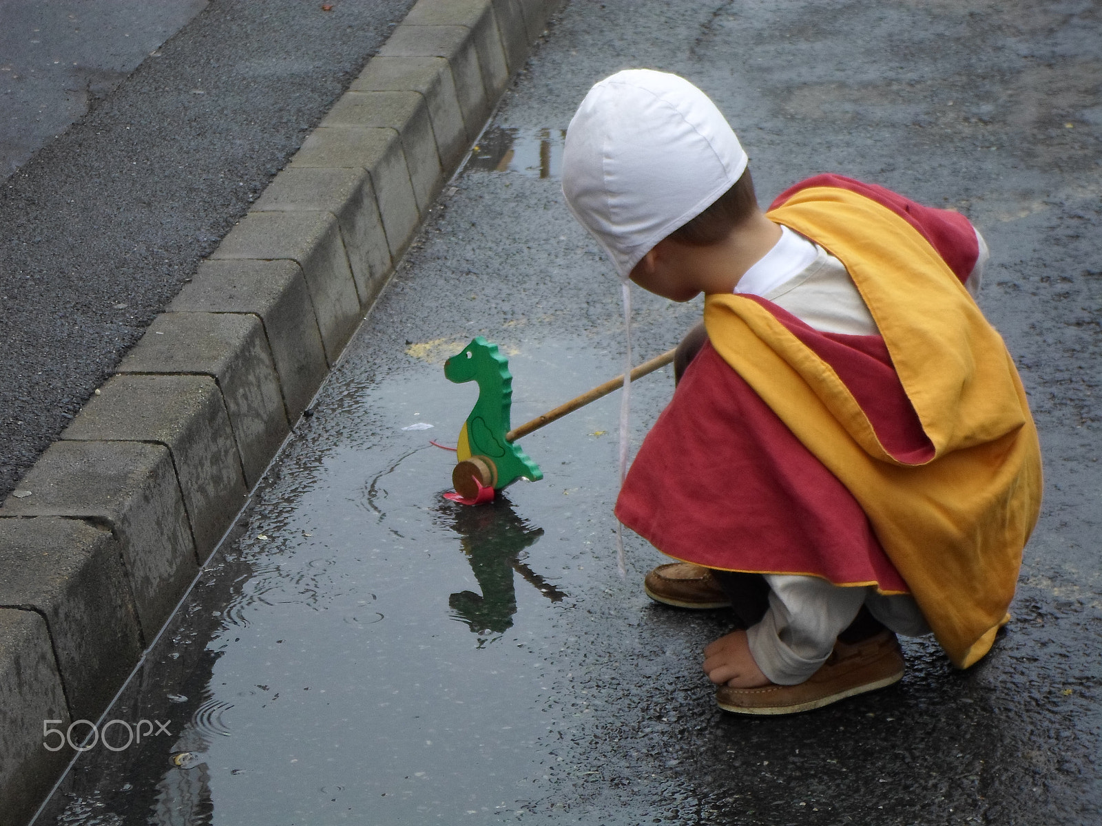 Samsung ES95 sample photo. Rainy day photography