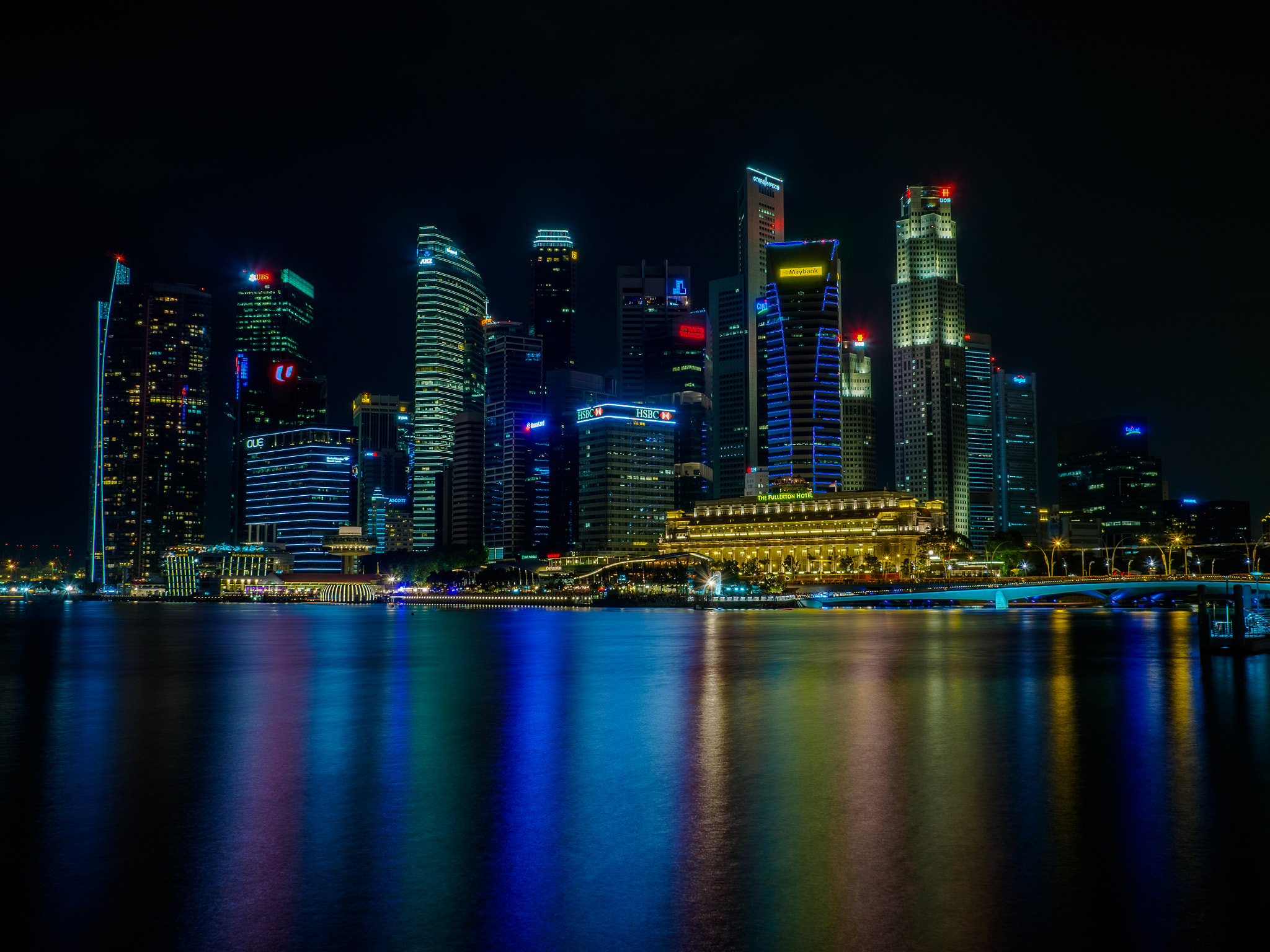 Olympus OM-D E-M5 II + Olympus M.Zuiko Digital 17mm F2.8 Pancake sample photo. Singapore skyline photography