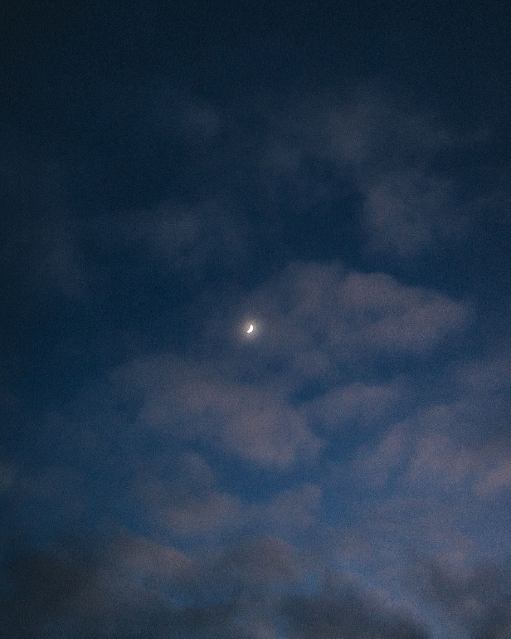 Sigma 24mm F1.4 DG HSM Art sample photo. Scratching out patterns in the sky photography