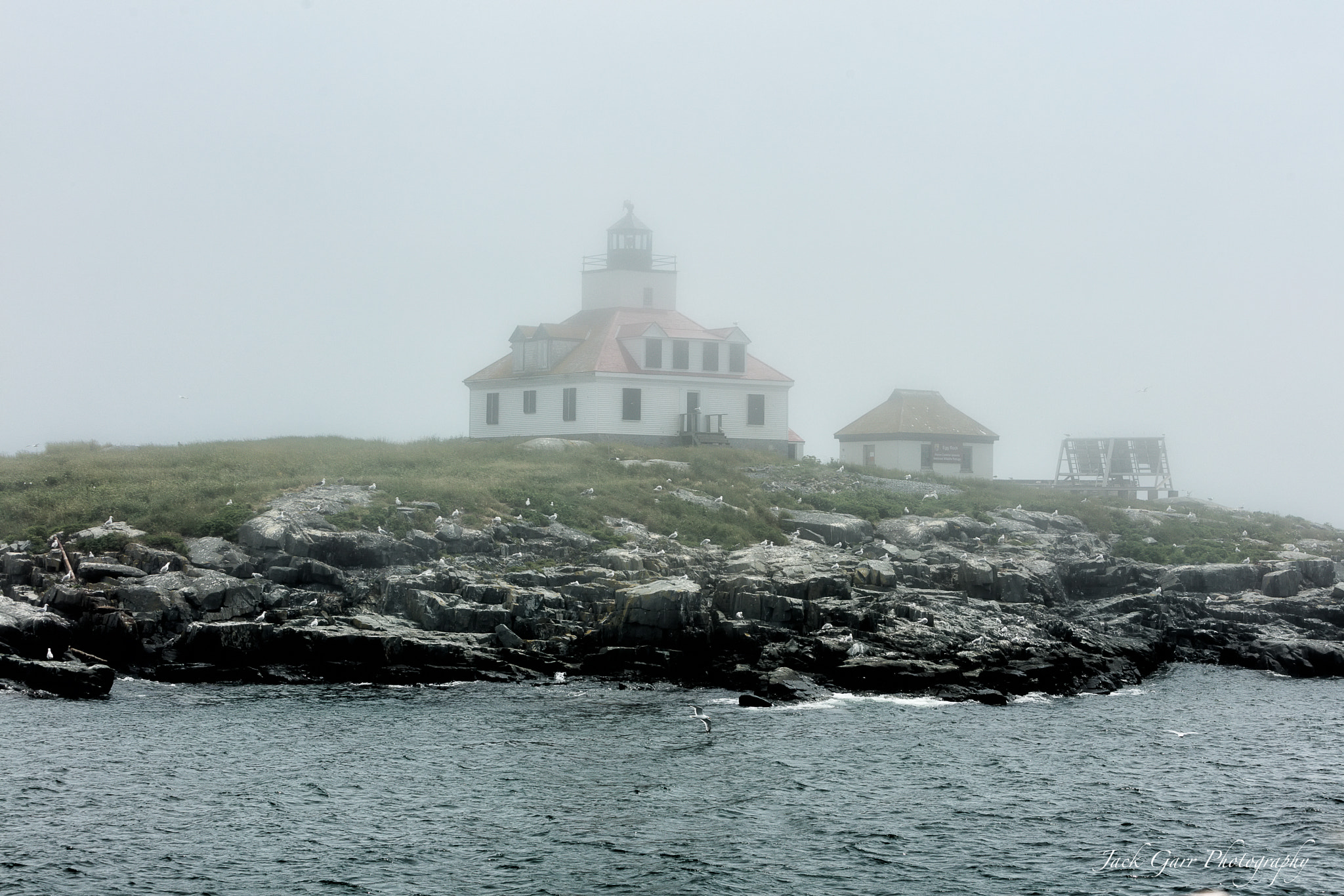Canon EF 70-200mm F2.8L IS USM sample photo. Egg rock lighthouse on a foggy day photography