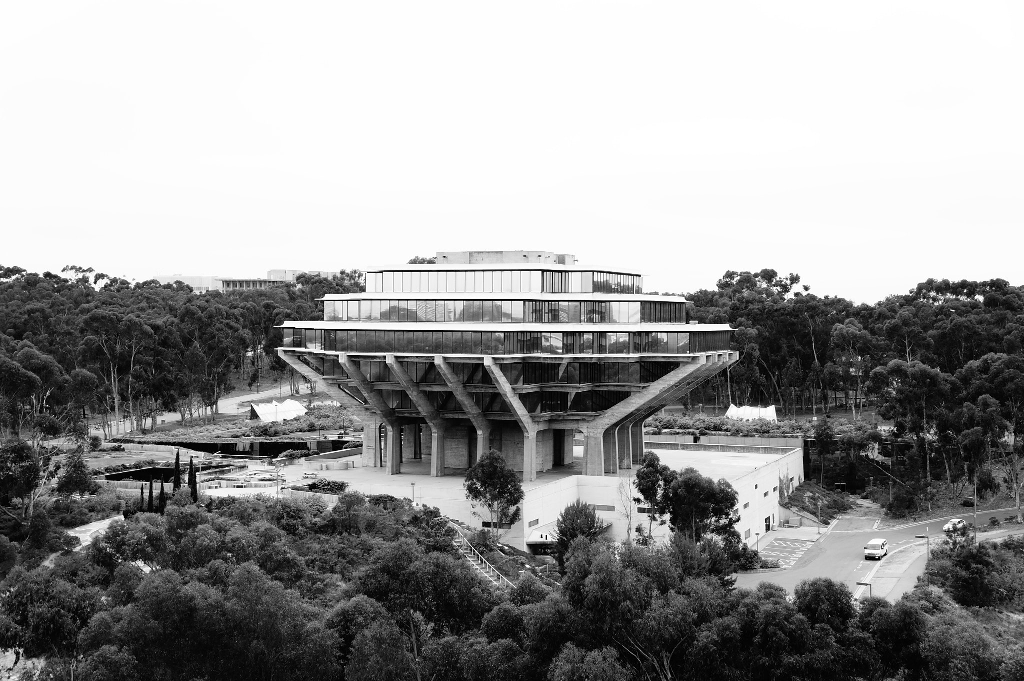 Sony E 18-55mm F3.5-5.6 OSS sample photo. Geisel library, la jolla photography