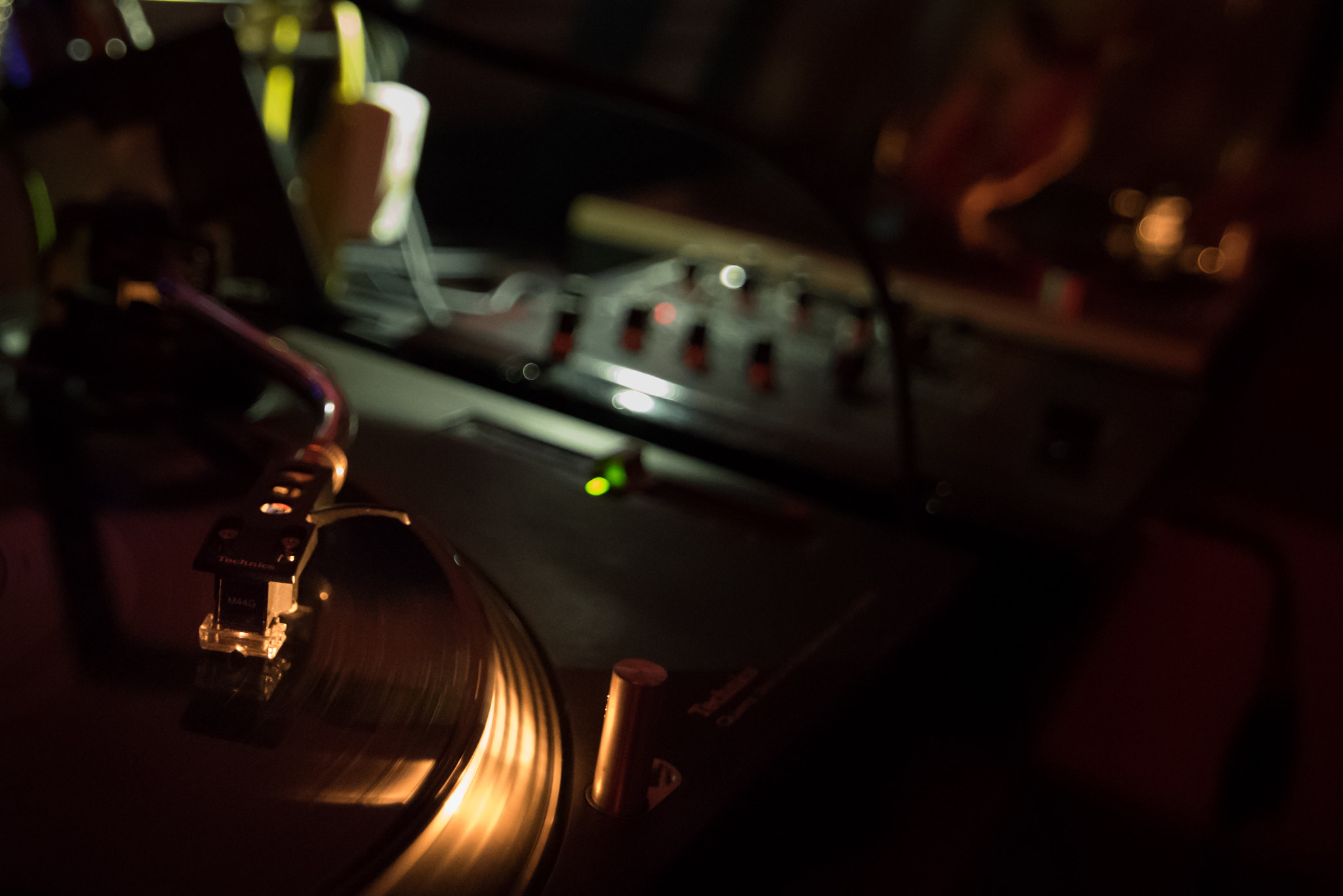 Tokina AT-X 16-28mm F2.8 Pro FX sample photo. Dj photography