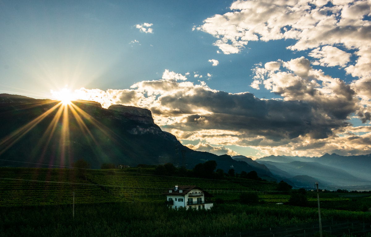 Samsung NX1100 + Samsung NX 20-50mm F3.5-5.6 ED sample photo. Sunset in the mountains photography