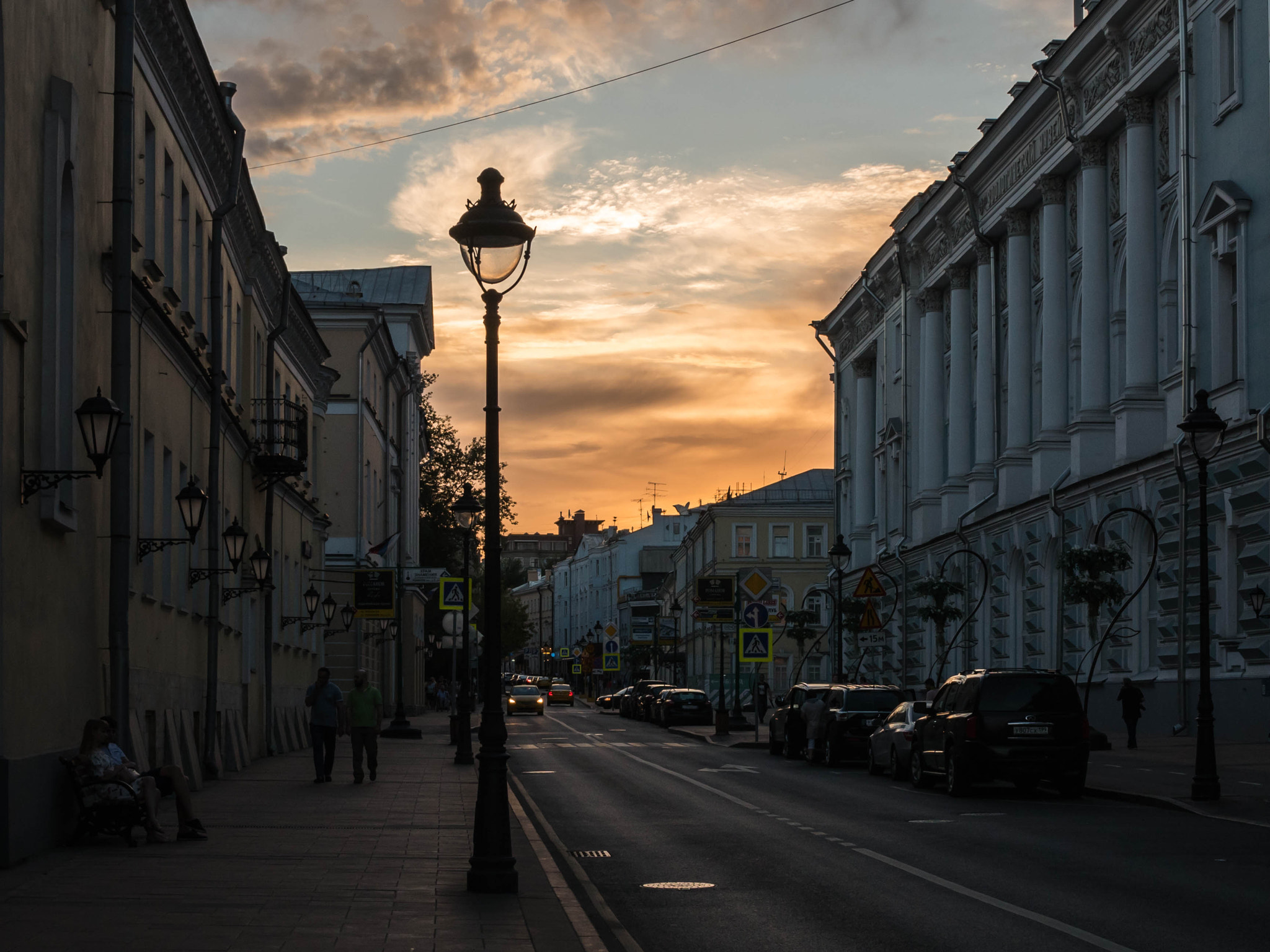 Panasonic Lumix DMC-GH4 + Olympus M.Zuiko Digital 25mm F1.8 sample photo. Moscow evening photography