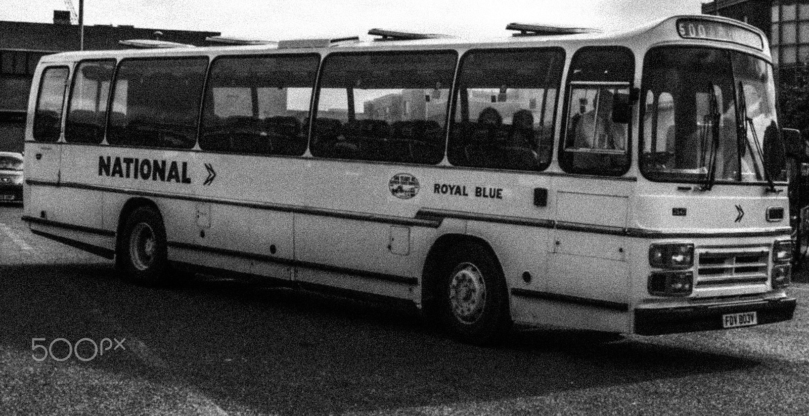 KONICA MINOLTA DiMAGE 7Hi sample photo. Saturday morning bus station photography