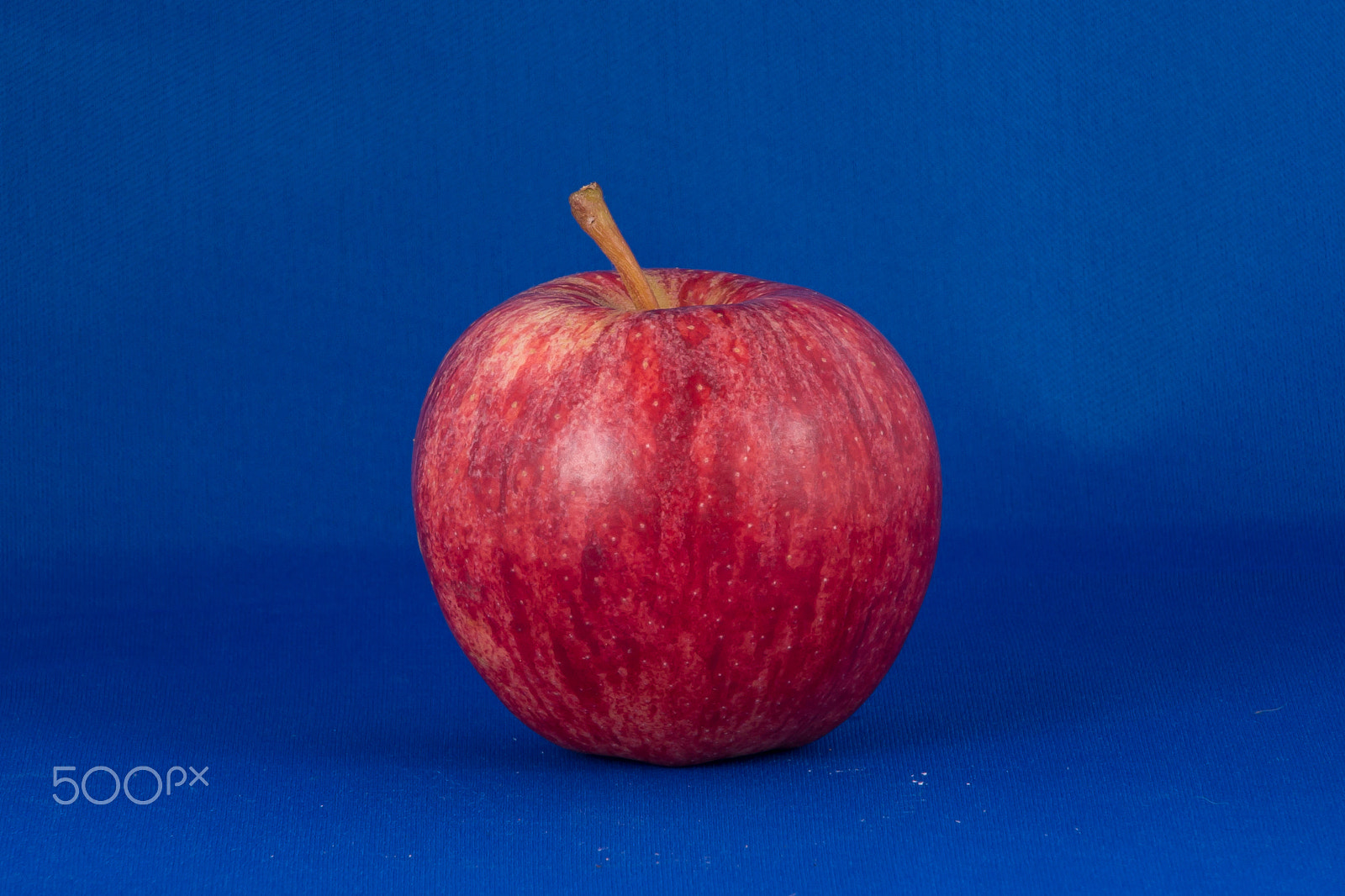 Canon EOS 650D (EOS Rebel T4i / EOS Kiss X6i) sample photo. Red apple photography