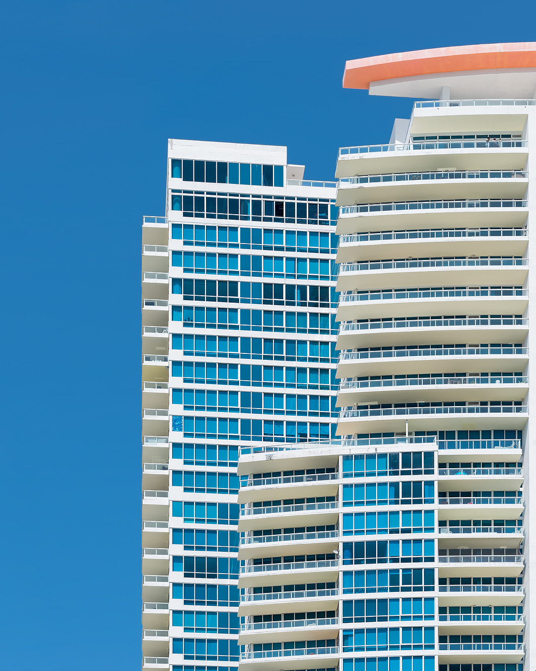 Nikon AF-S Nikkor 70-200mm F4G ED VR sample photo. Miami south beach continuum building photography