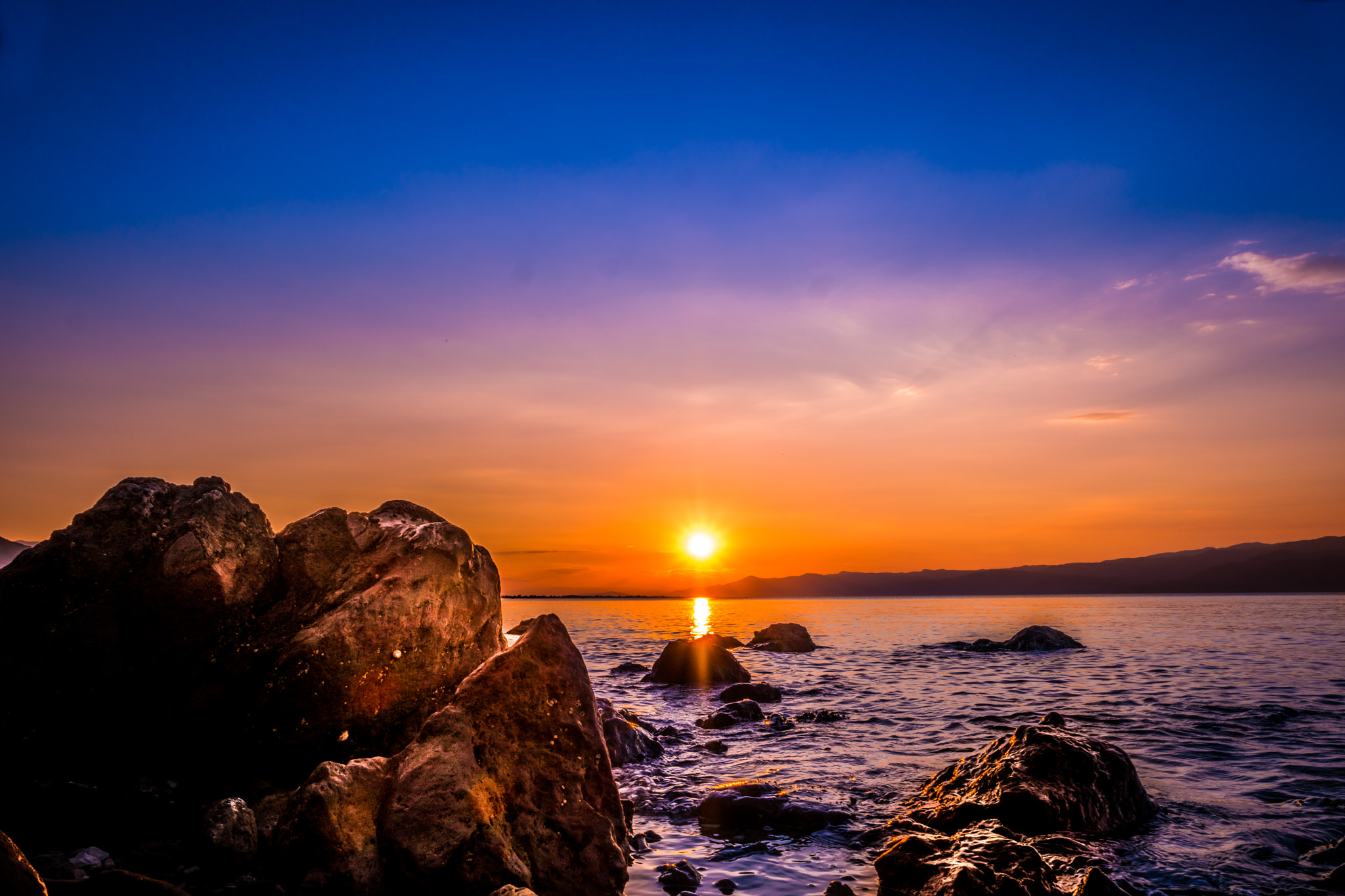 Samsung NX1 sample photo. Sun leaving in glory photography