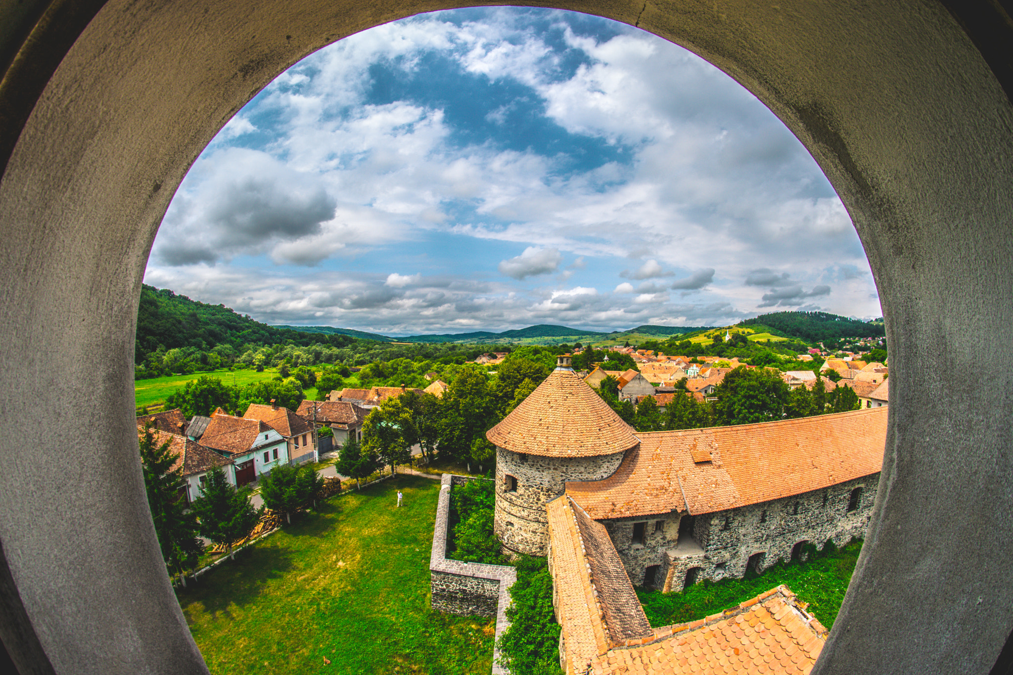 Samyang 8mm F3.5 Aspherical IF MC Fisheye sample photo. Racoş fortress photography
