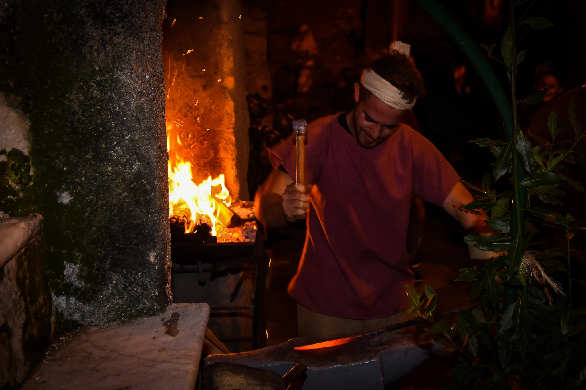 AF Zoom-Nikkor 35-135mm f/3.5-4.5 sample photo. Fabbro presepe vivente photography