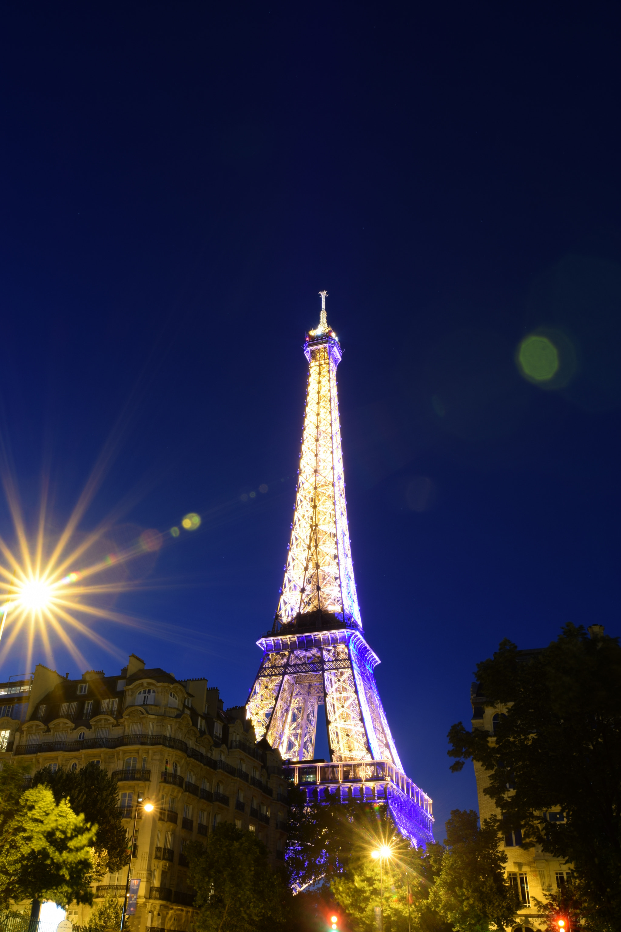 Tokina AT-X 16-28mm F2.8 Pro FX sample photo. The eiffel tower at night photography