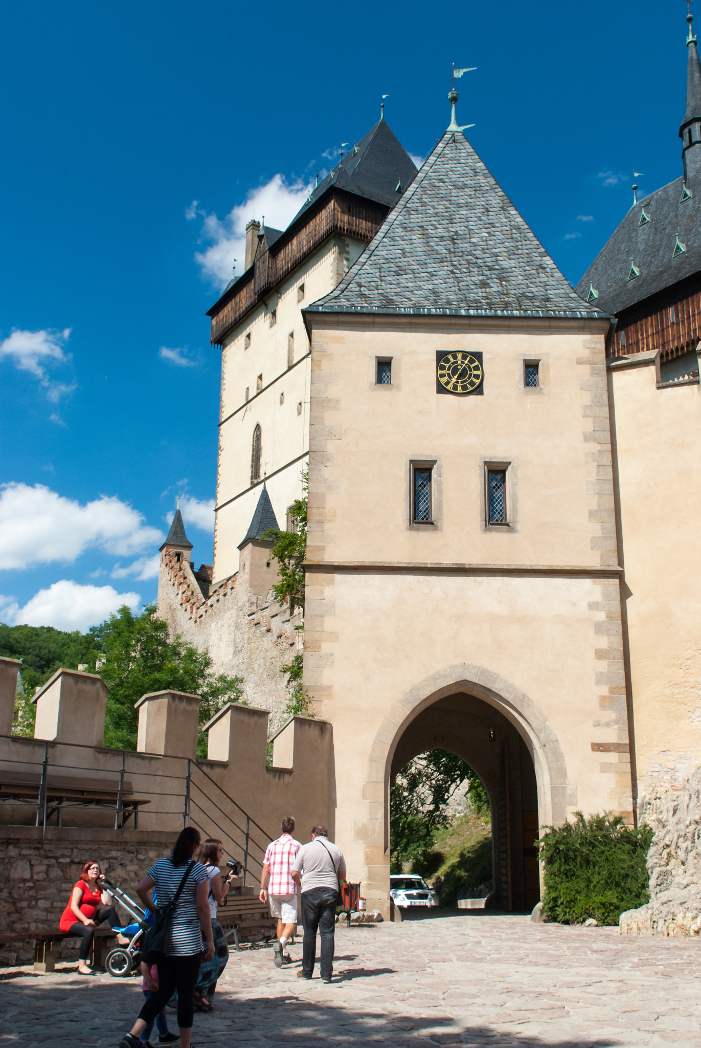 Tamron SP 24-70mm F2.8 Di VC USD sample photo. Karlstein castle.jpg photography