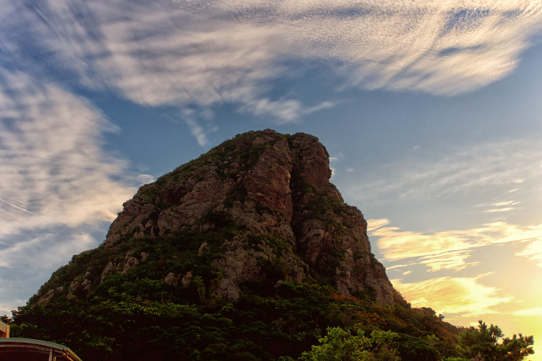 Panasonic Lumix DMC-GH3 + OLYMPUS DIGITAL 12-60mm Lens sample photo. Mount gusuku (ie island tatchu). photography