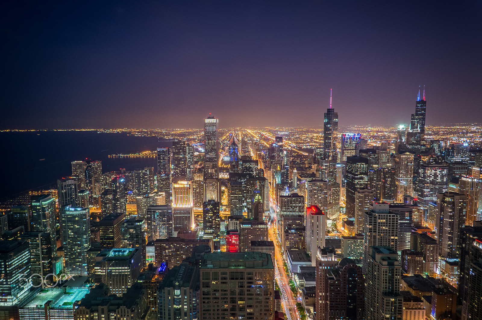 Sony Alpha NEX-5R + Sony E 16mm F2.8 sample photo. Chicago skyline nightscape photography