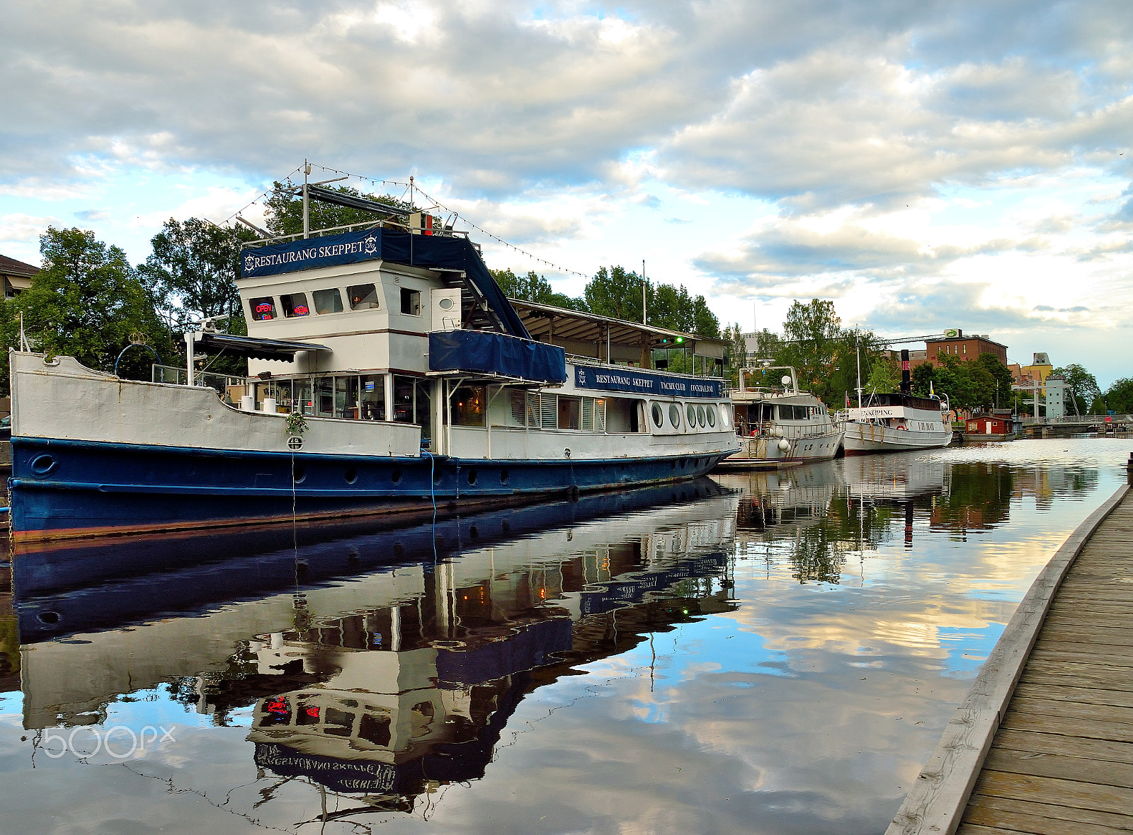 Sigma 18-200mm F3.5-6.3 DC OS HSM sample photo. Water canal uppsala photography