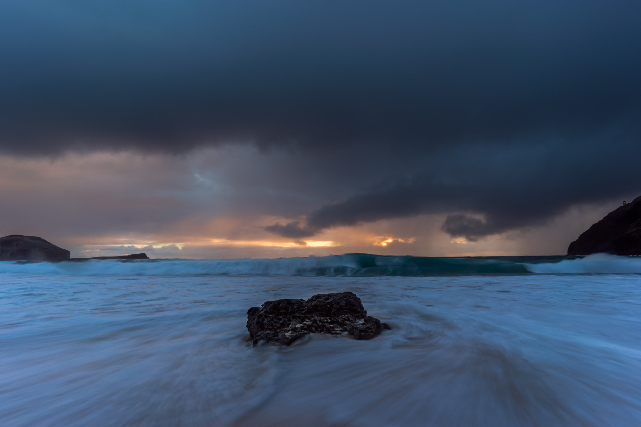 ZEISS Batis 18mm F2.8 sample photo. Never dull photography
