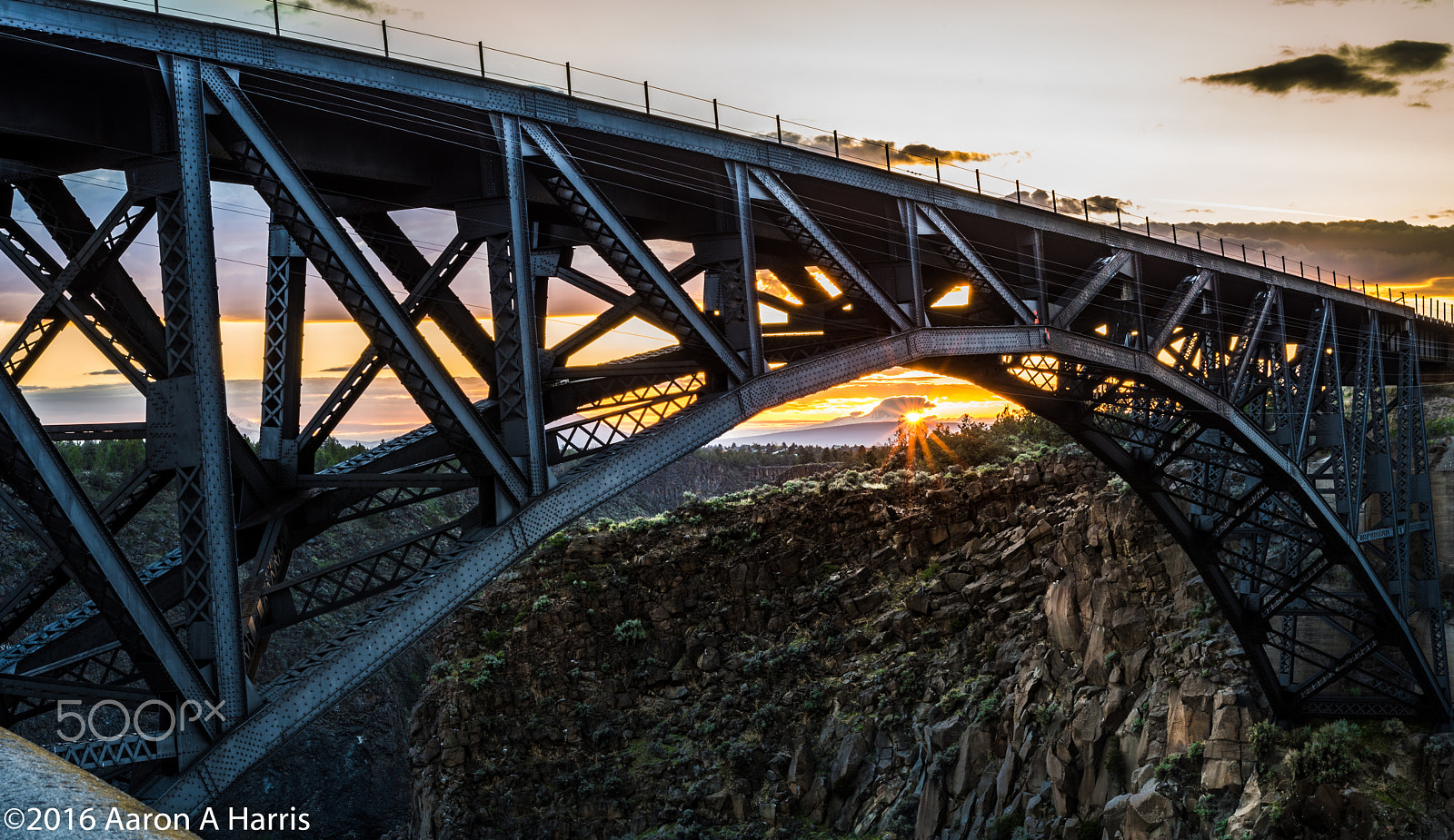 Nikon AF Micro-Nikkor 60mm F2.8D sample photo. Crooked river bridge photography