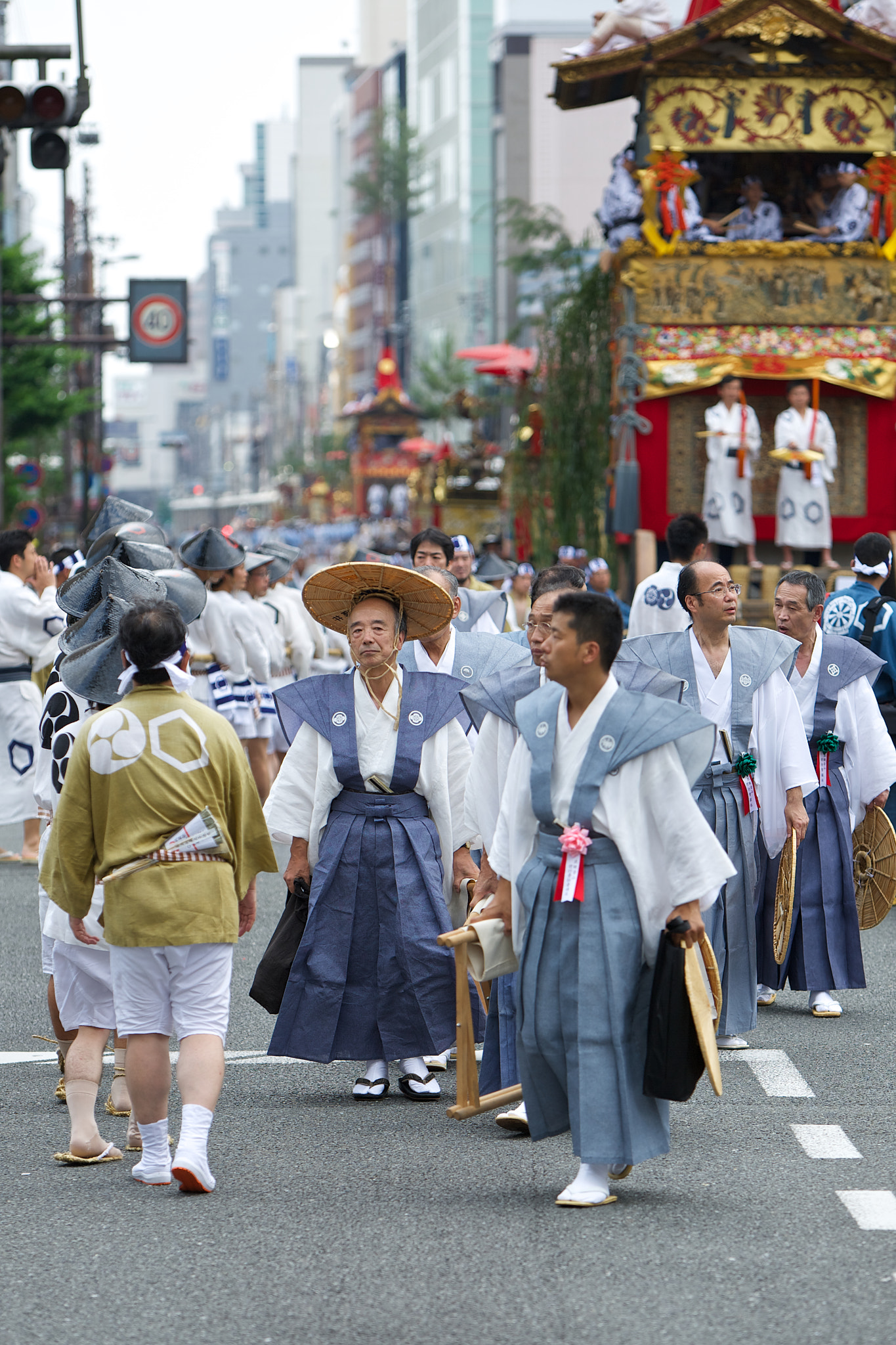 Canon EOS-1D Mark III sample photo. "the managers" - gion festival photography
