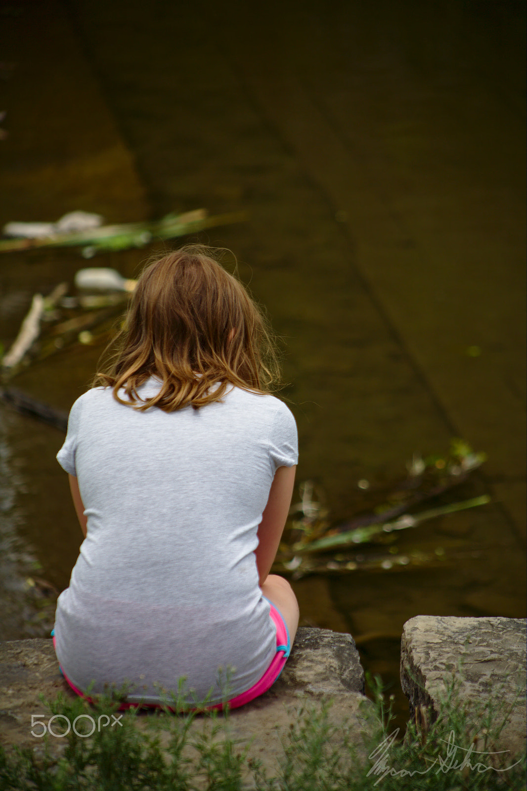 Canon EOS 5D + EF75-300mm f/4-5.6 sample photo. Watching the dam photography