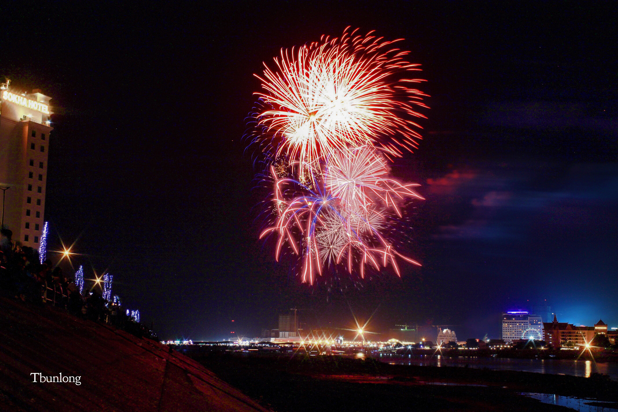 Canon EOS 1100D (EOS Rebel T3 / EOS Kiss X50) + Canon EF-S 18-55mm F3.5-5.6 IS II sample photo. Fireworks at phnom penh, cambodia. photography