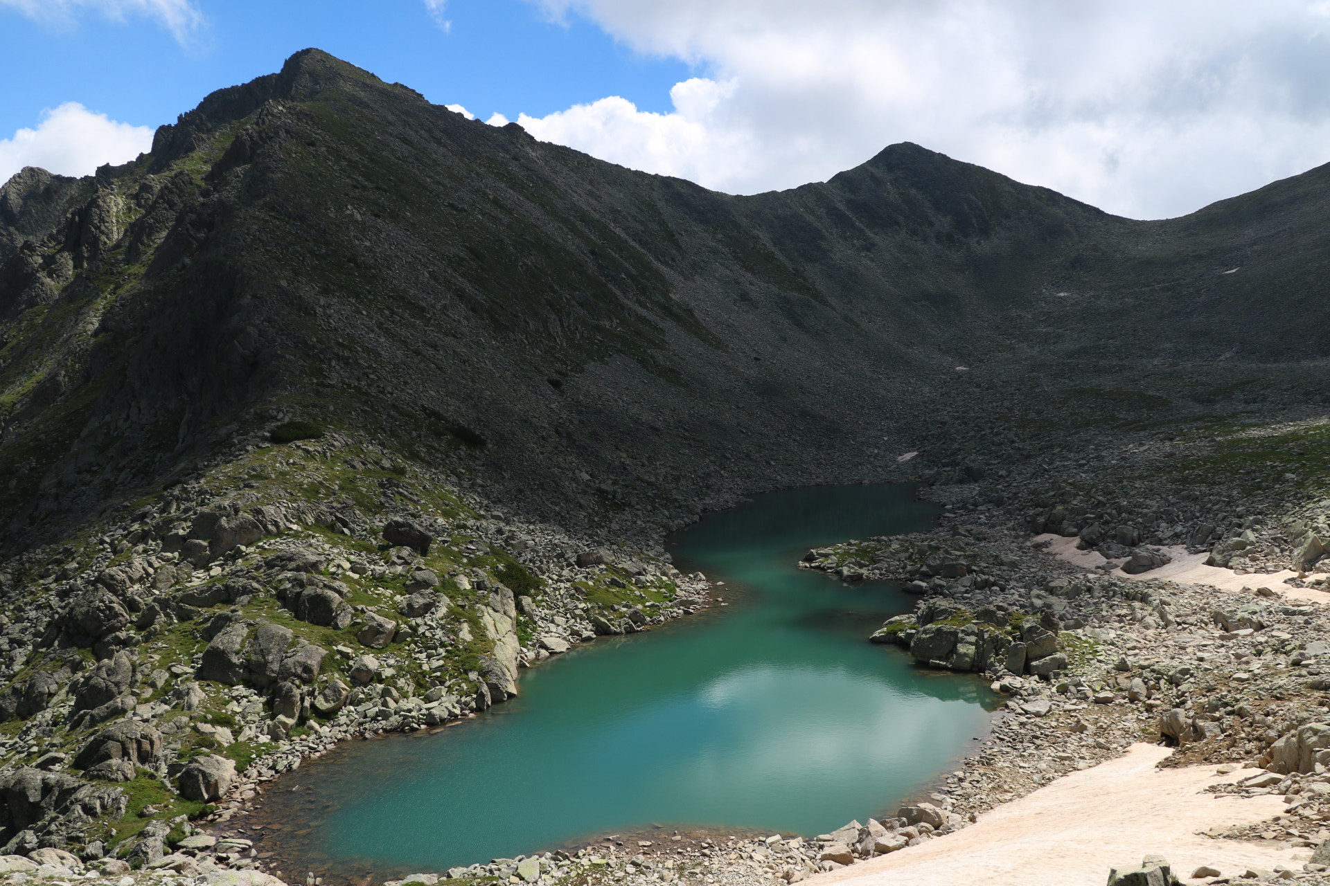 Canon EOS 750D (EOS Rebel T6i / EOS Kiss X8i) sample photo. Landscape pirin mountain  photography