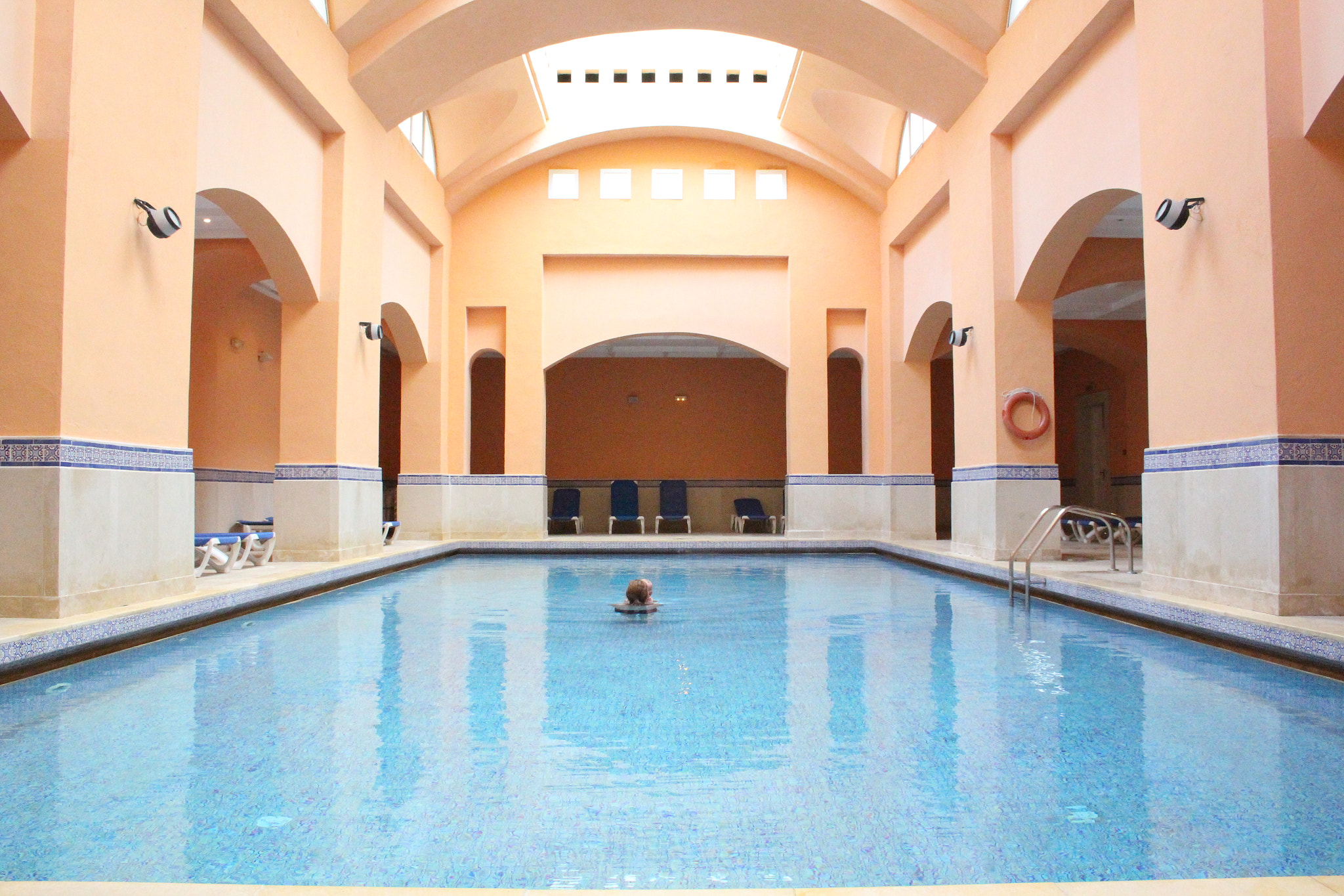 Canon EF-S 18-55mm F3.5-5.6 II sample photo. Spa centre in hammamet photography