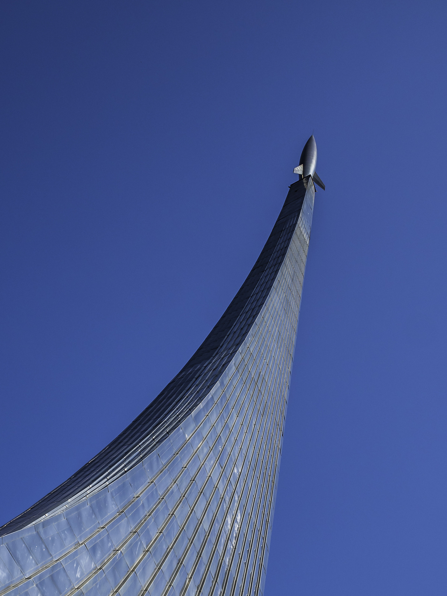 Panasonic Lumix DMC-GH4 + Olympus M.Zuiko Digital 25mm F1.8 sample photo. Monument to subjugators of space photography