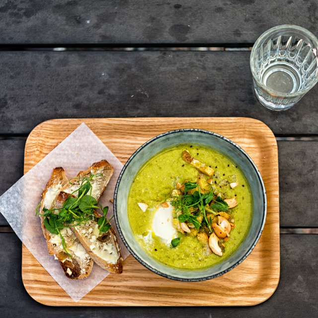 Leica Noctilux-M 50mm F0.95 ASPH sample photo. A wonderful green pea soup photography