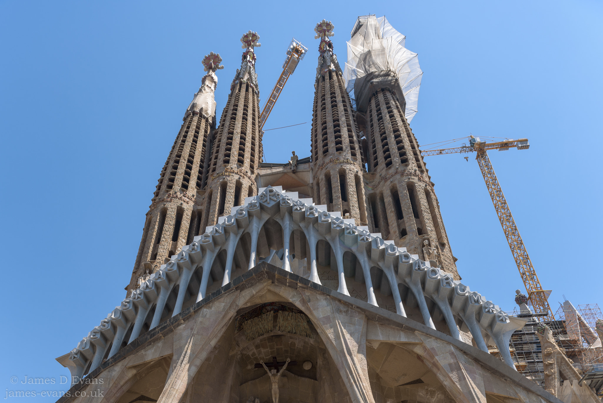 Nikon D750 + Nikon PC-E Nikkor 24mm F3.5D ED Tilt-Shift sample photo. Sagrada familia - barcelona photography