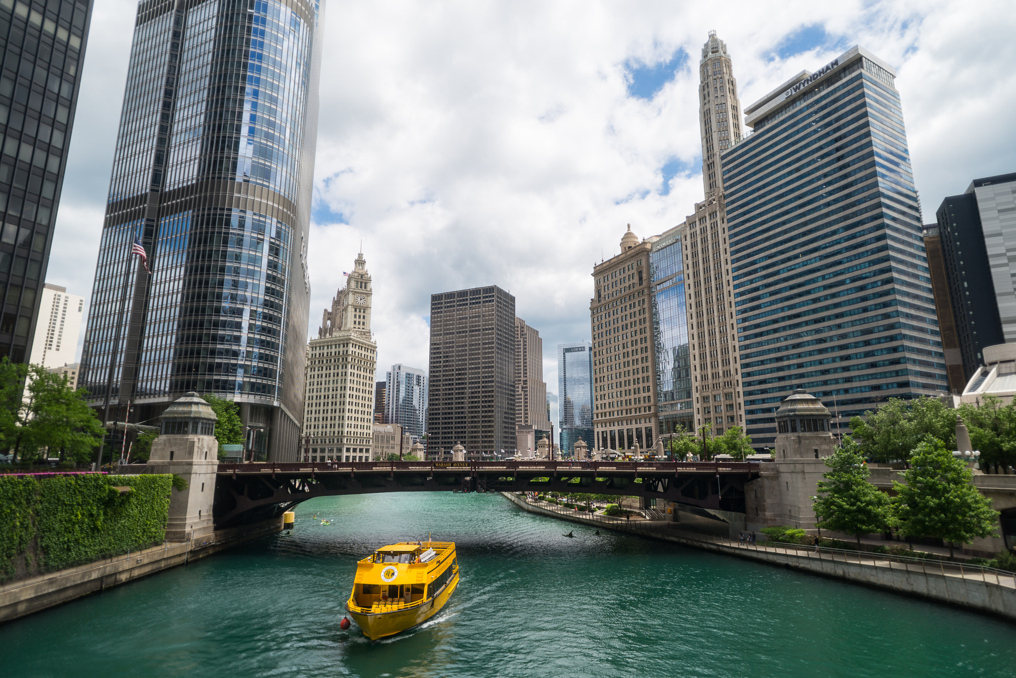 AF Nikkor 20mm f/2.8 sample photo. Chicago skyline photography