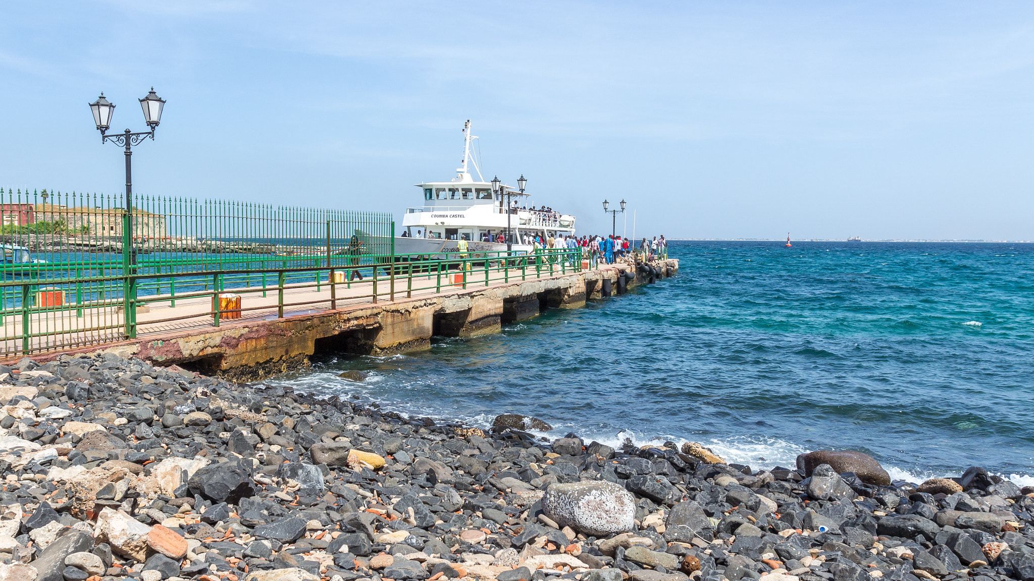 Canon EOS M + Canon EF 17-40mm F4L USM sample photo. Gorée island ferry photography