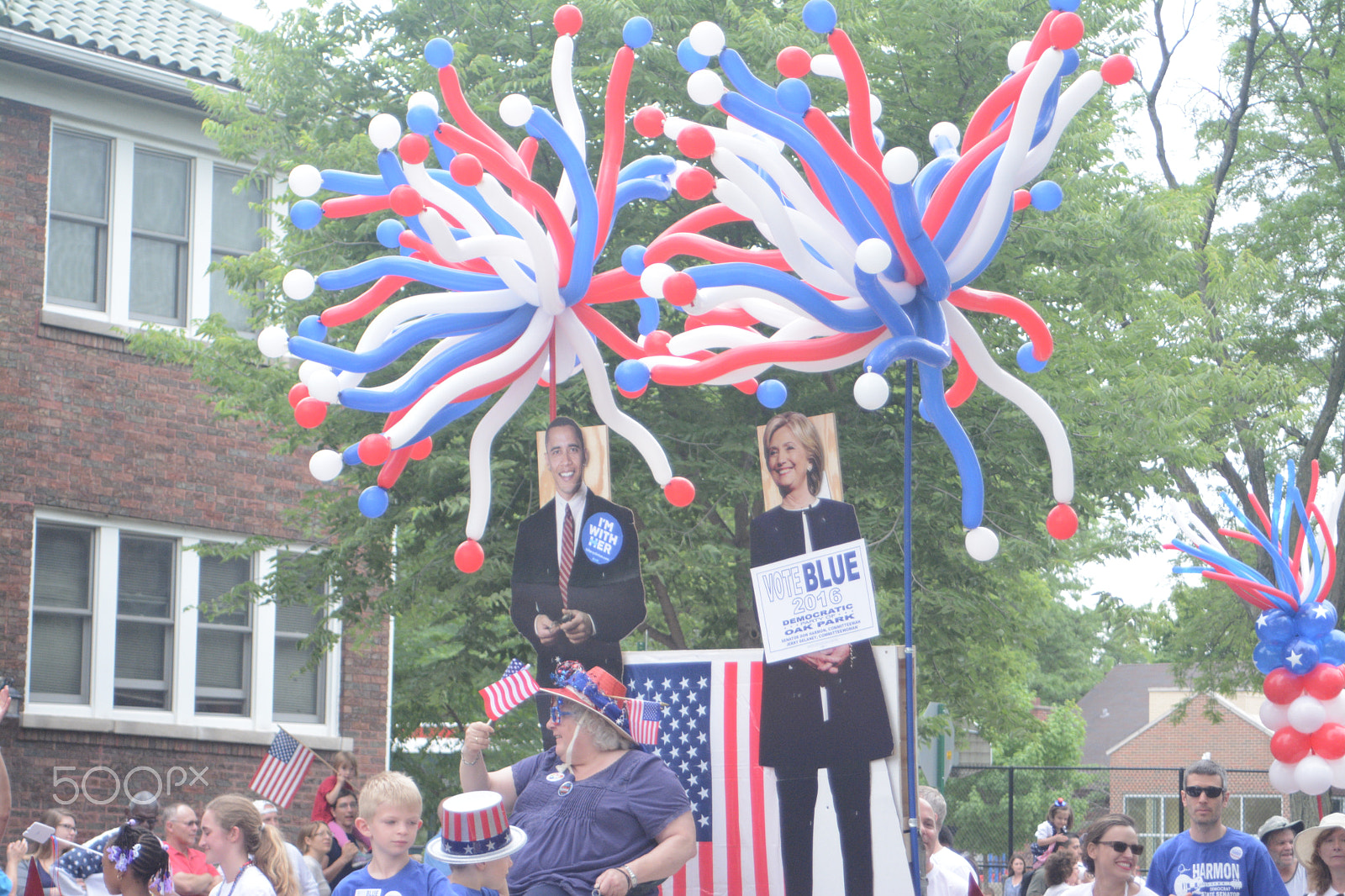 AF Zoom-Nikkor 28-80mm f/3.5-5.6D sample photo. Oak park 4th of july parade photography