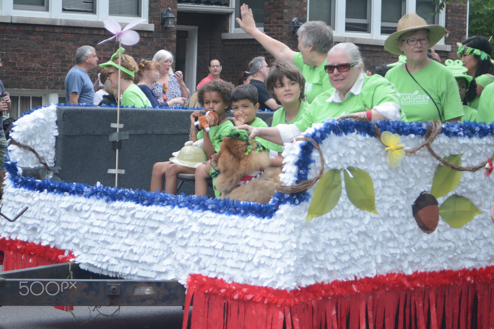 AF Zoom-Nikkor 28-80mm f/3.5-5.6D sample photo. Oak park 4th of july parade photography