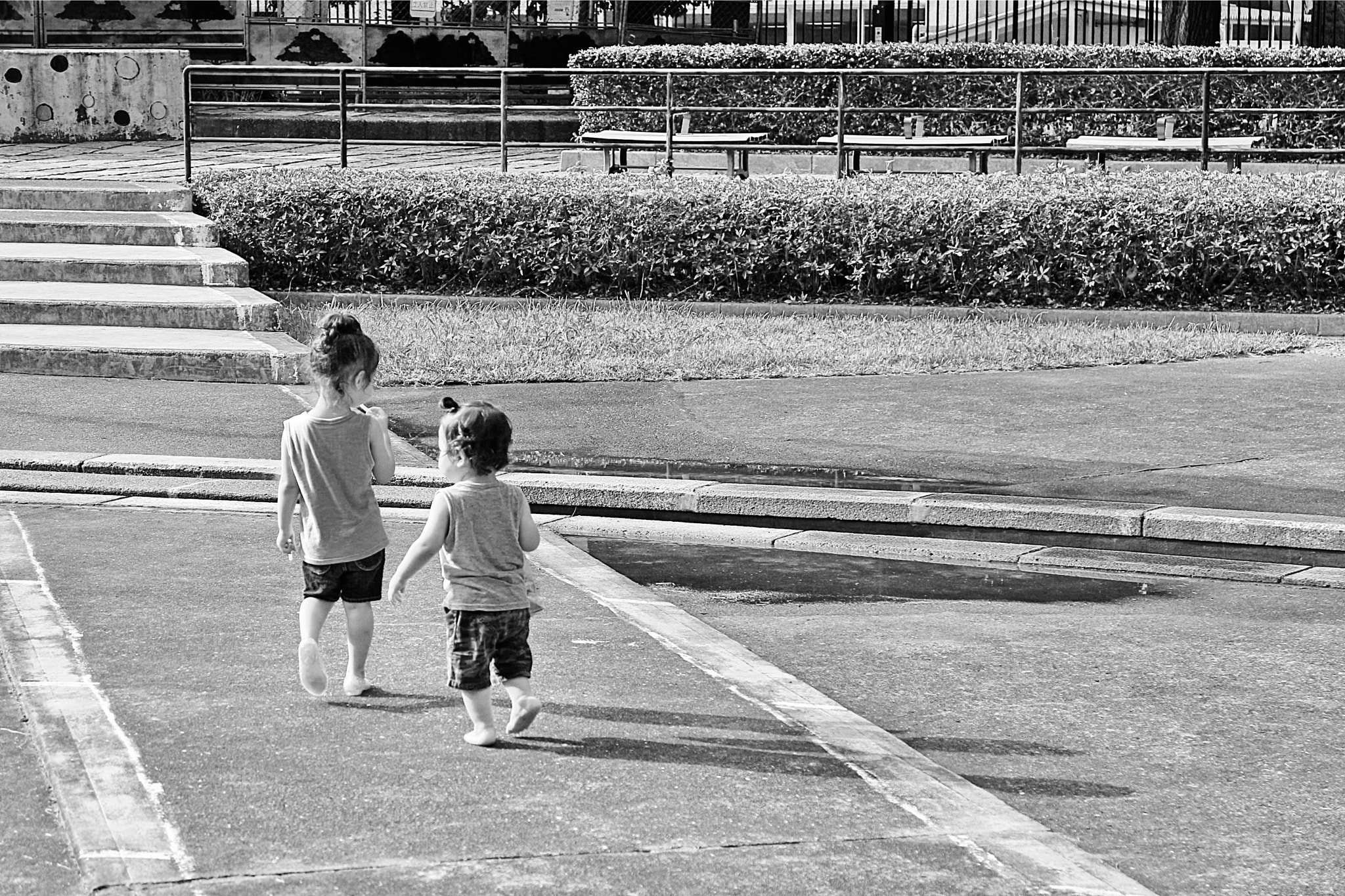 Canon EOS M sample photo. Sibling photography