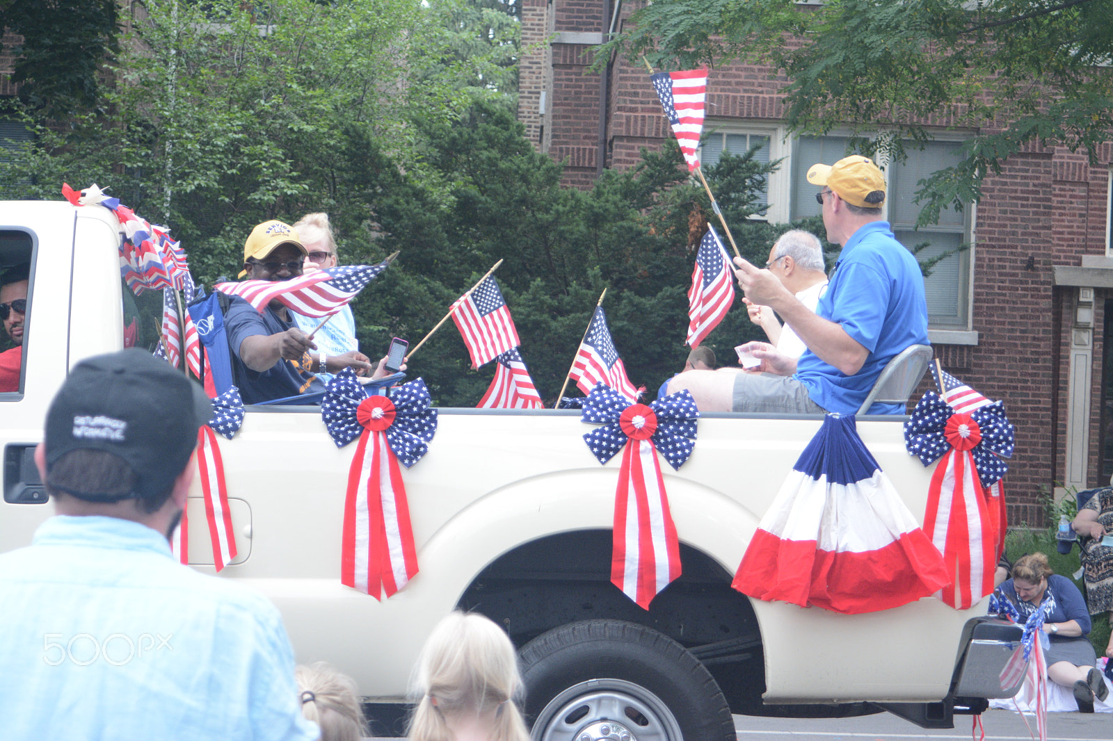 AF Zoom-Nikkor 28-80mm f/3.5-5.6D sample photo. Oak park 4th of july parade photography