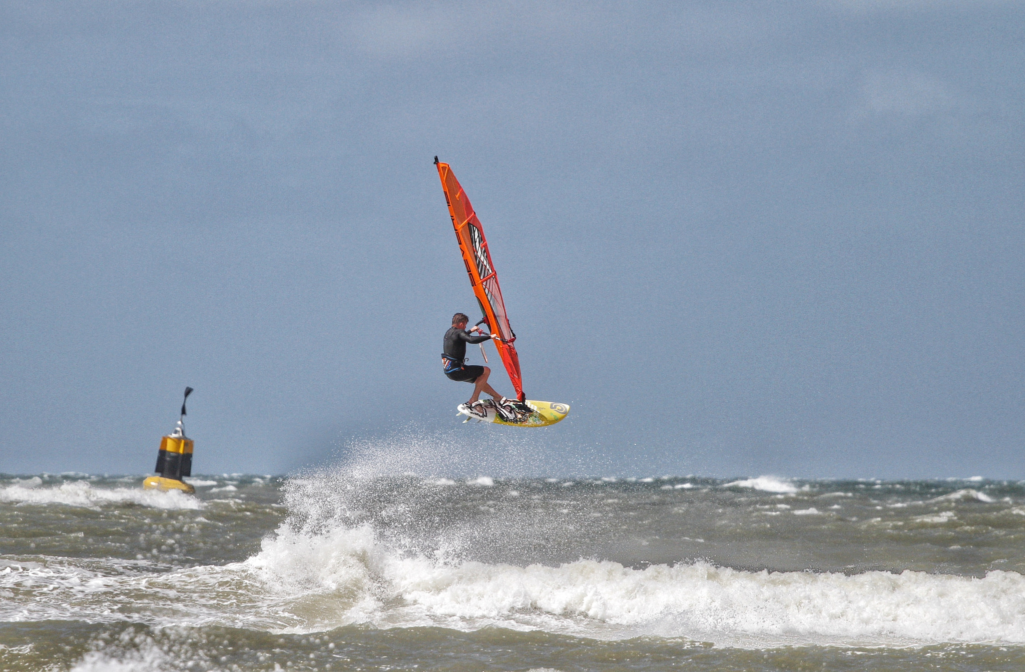 Canon EOS 7D + Canon EF 70-200mm F4L USM sample photo. Windsurfing scheveningen photography