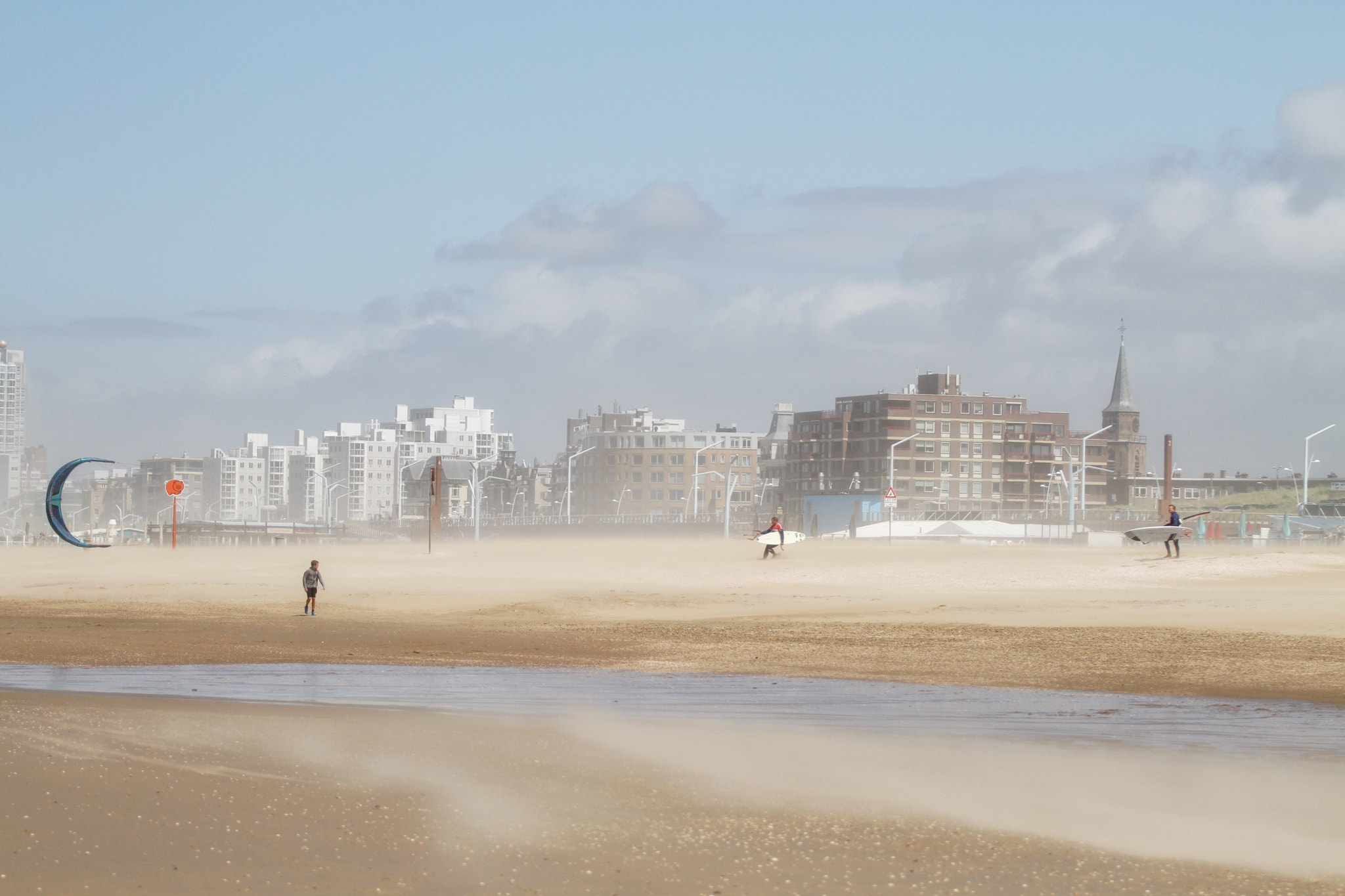 Canon EOS 7D + Canon EF 70-200mm F4L USM sample photo. Summerstorm scheveningen photography