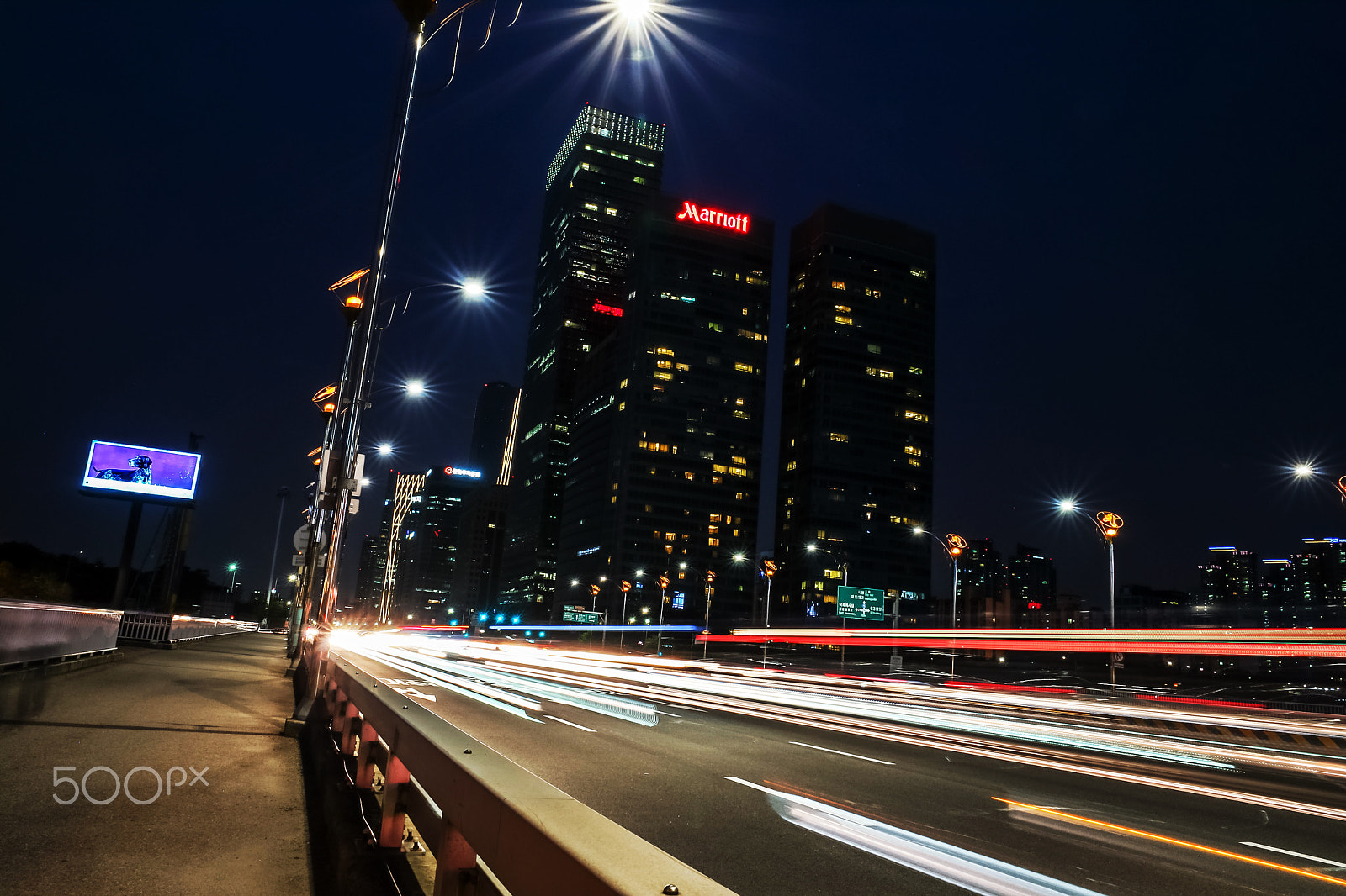 Saumsun NX 16-50mm F2-2.8 S ED OIS sample photo. Yeouido night view photography