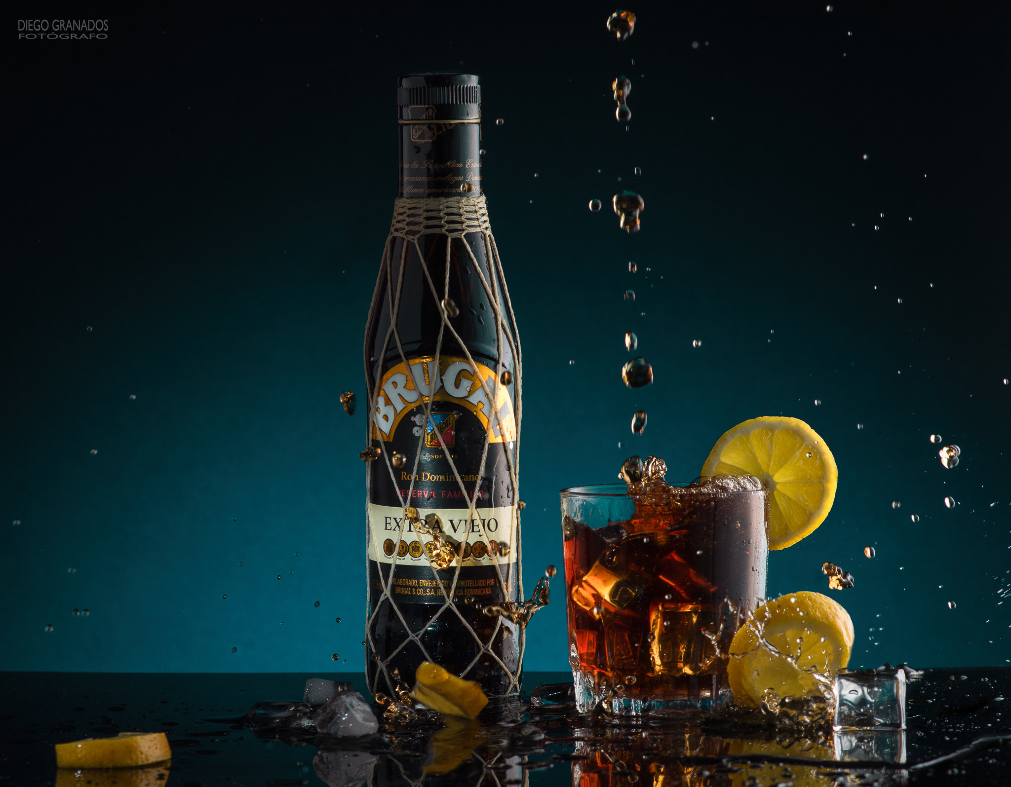 Nikon D7100 + Sigma 85mm F1.4 EX DG HSM sample photo. Drinks photography