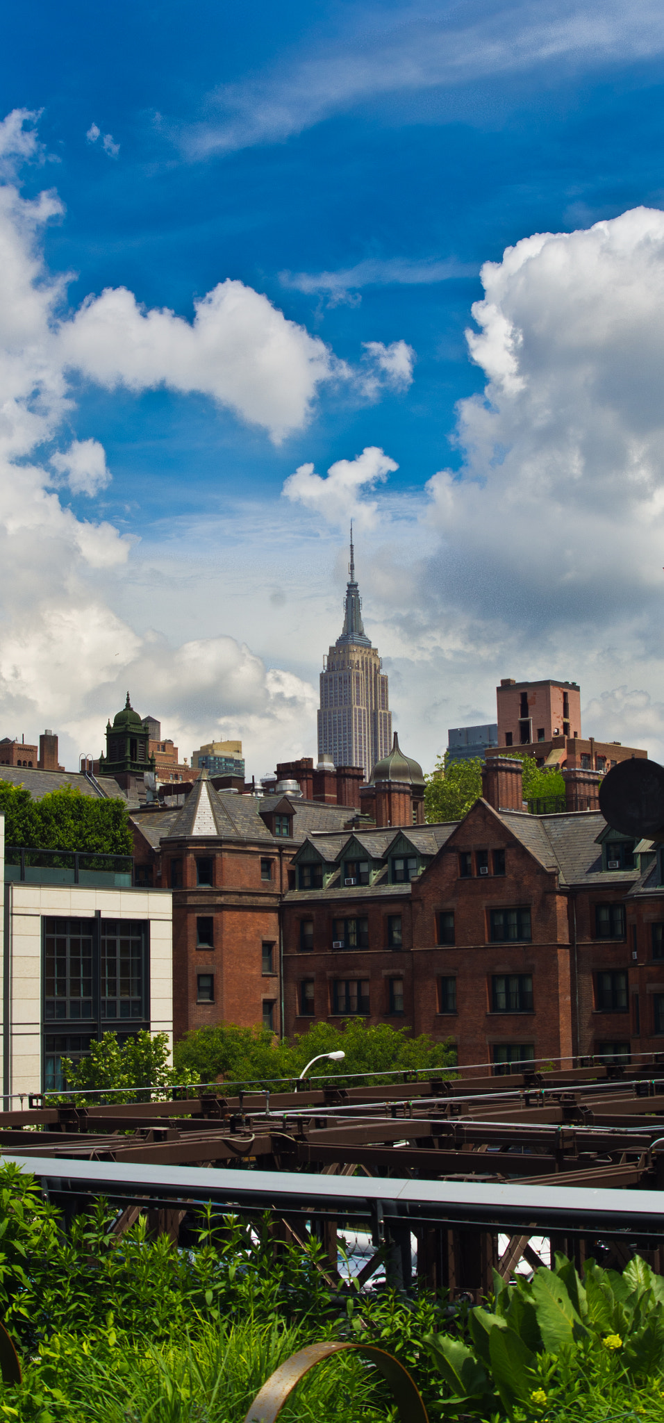 PENTAX-F 28-80mm F3.5-4.5 sample photo. High line and esb. photography