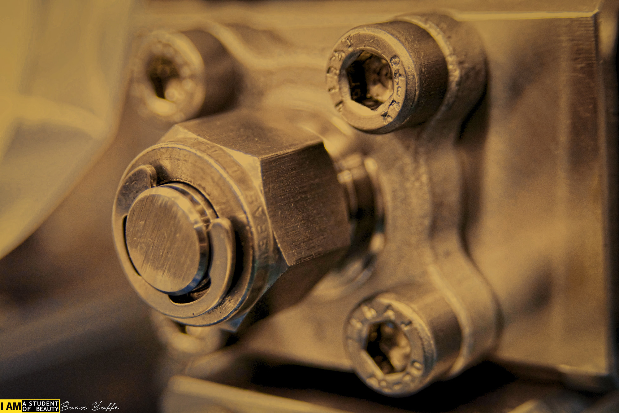 AF Zoom-Nikkor 28-105mm f/3.5-4.5D IF sample photo. Under pressure ii photography