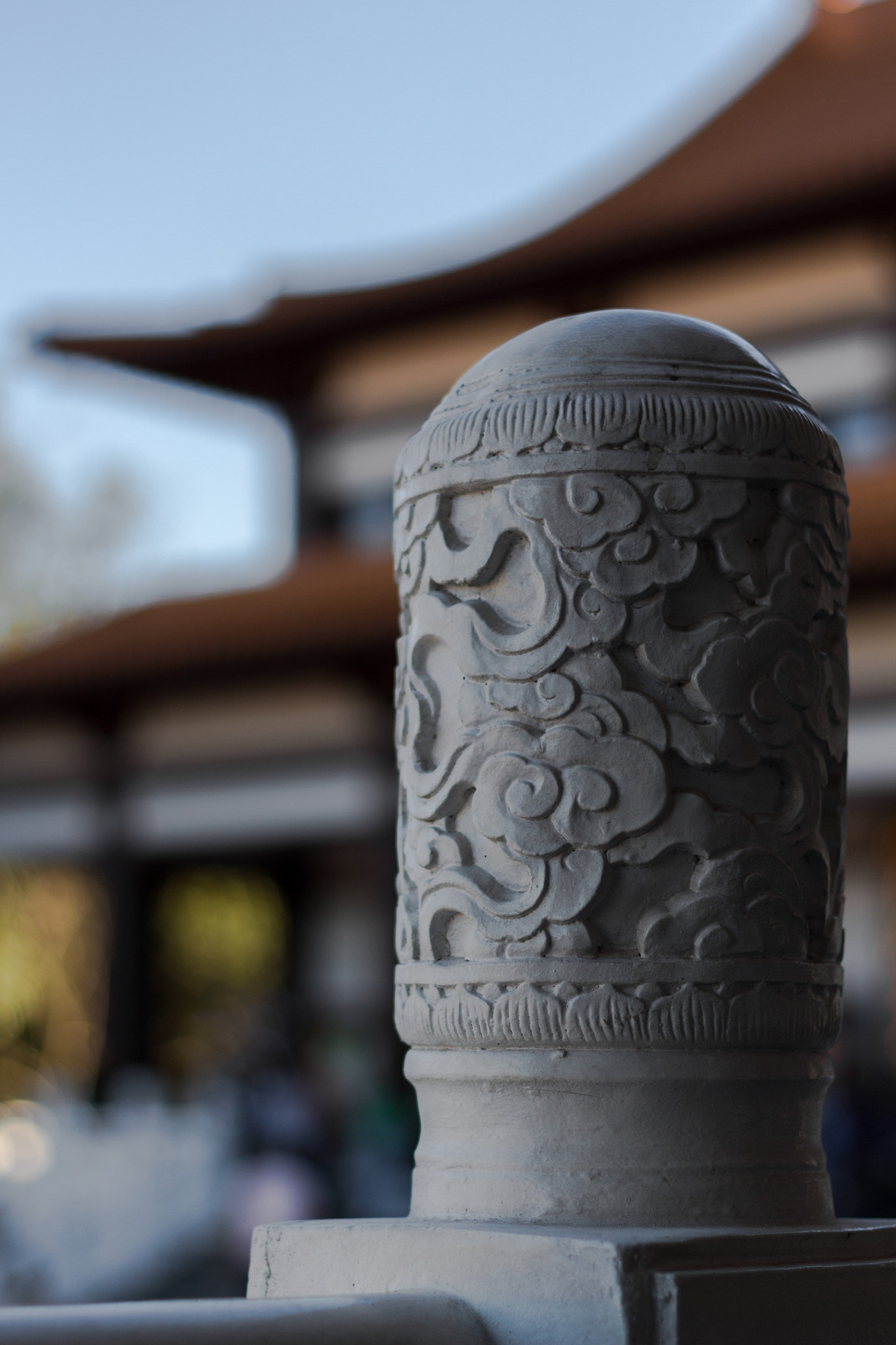 Canon EOS 700D (EOS Rebel T5i / EOS Kiss X7i) + Canon EF 50mm F1.8 II sample photo. Temple photography
