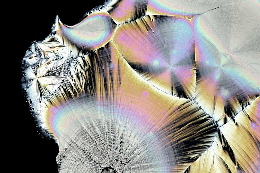 Artistic image of vitamin C in crystallized form. by Henri Koskinen on 500px.com