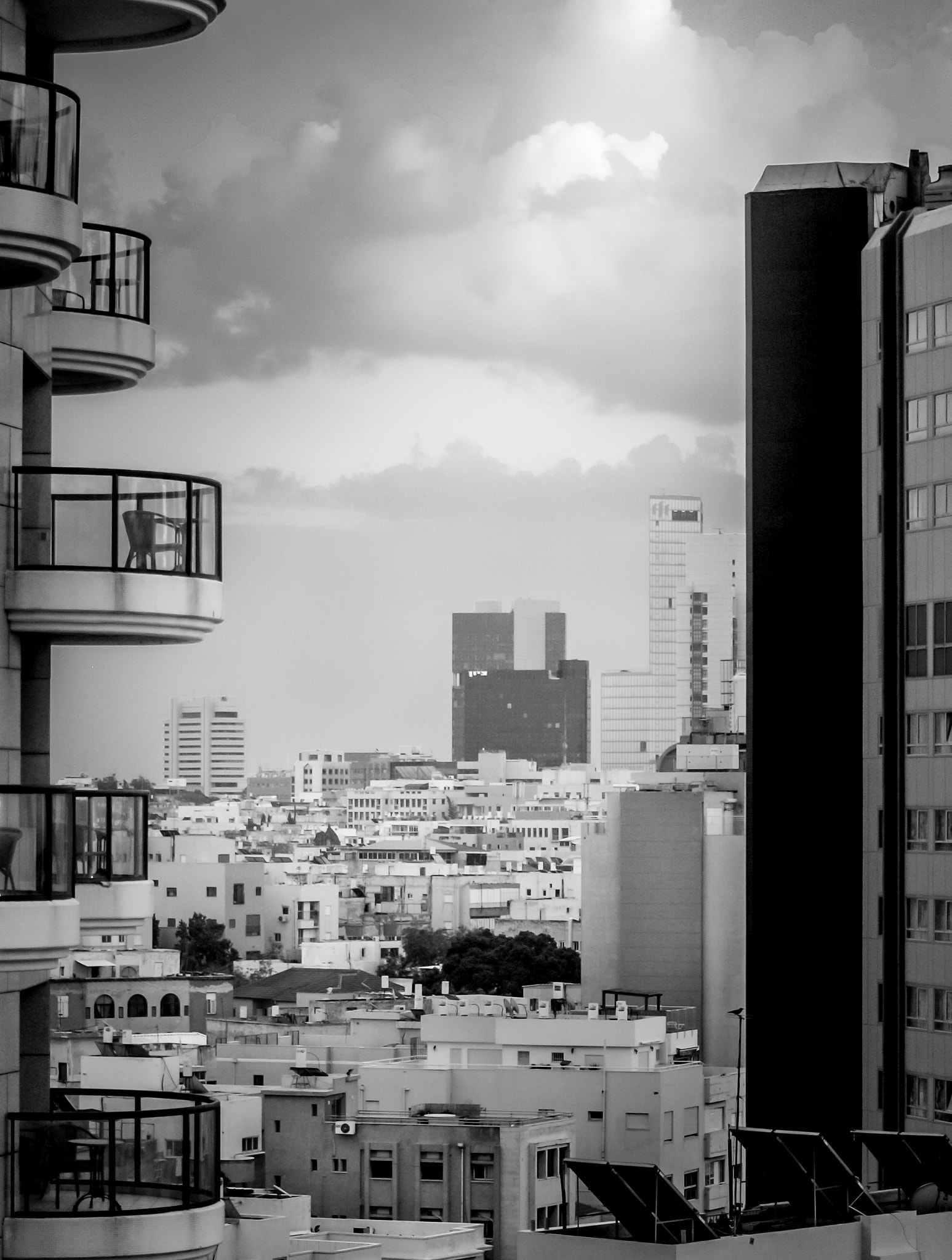 KONICA MINOLTA MAXXUM 5D sample photo. Tel aviv sky photography