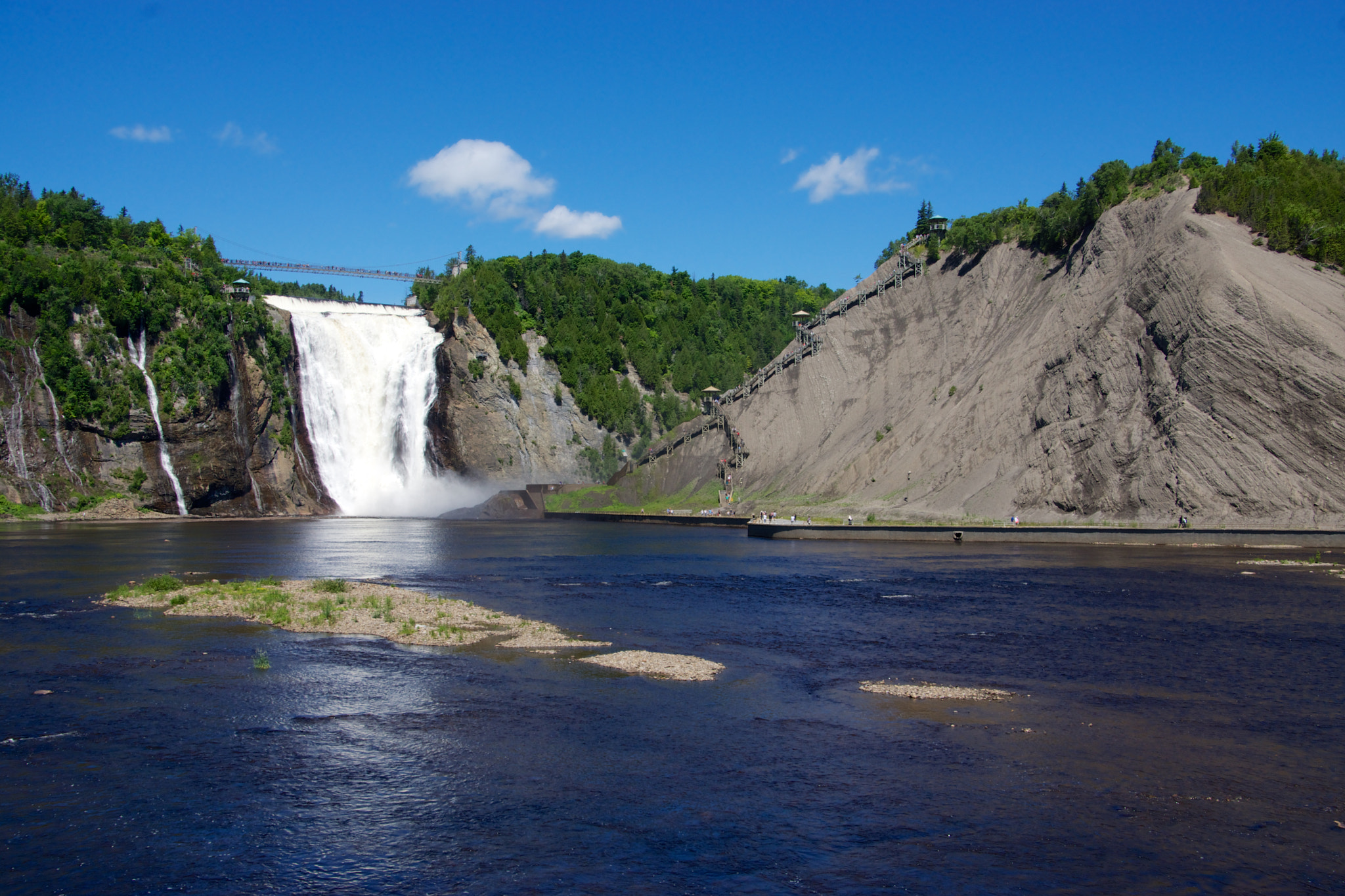 Tamron 18-270mm F3.5-6.3 Di II PZD sample photo. Chutes de montmorency photography