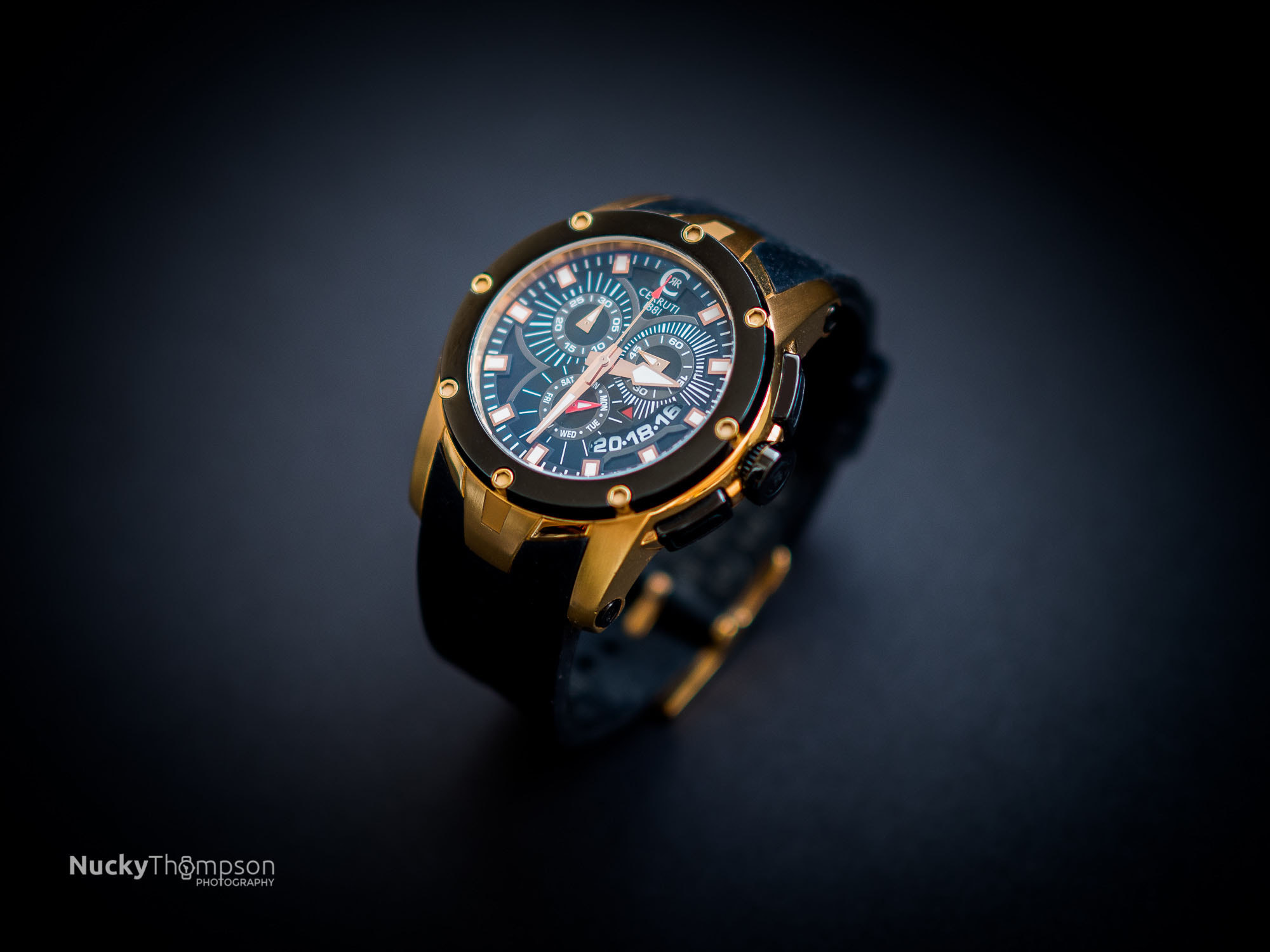 Olympus OM-D E-M10 II + Olympus M.Zuiko Digital 25mm F1.8 sample photo. Cerutti1881 chronograph gold watch photography