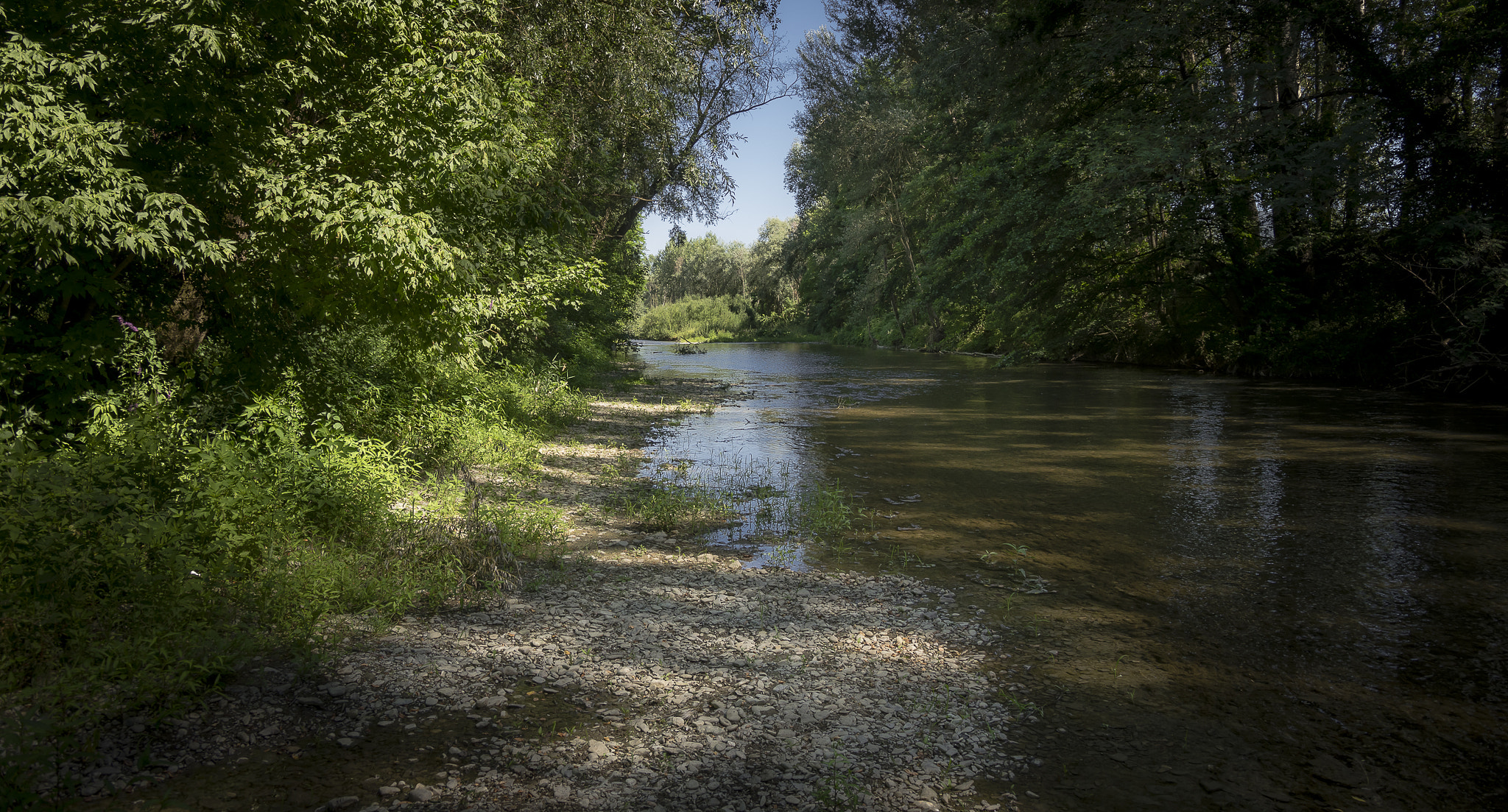 Pentax smc DA 17-70mm F4.0 AL (IF) SDM sample photo. River sieve photography