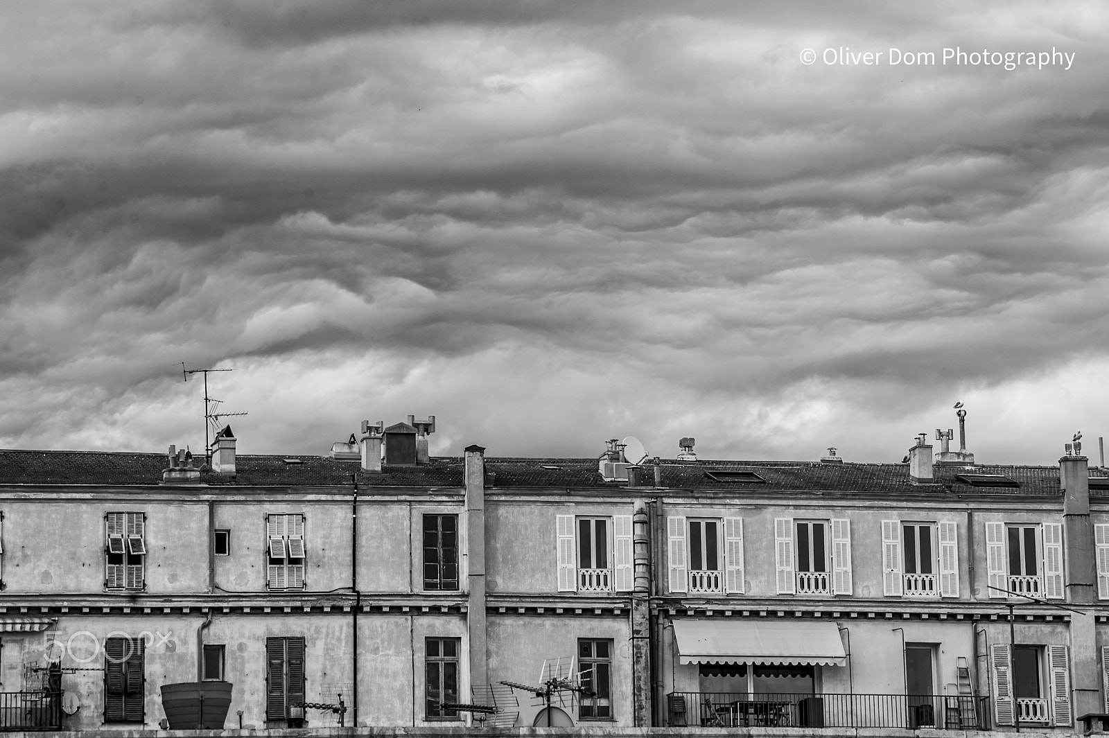 AF Nikkor 70-210mm f/4-5.6 sample photo. Storm photography
